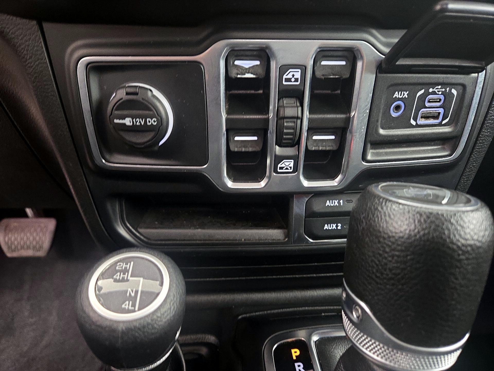 Thumbnail: 2023 Jeep Wrangler - 19