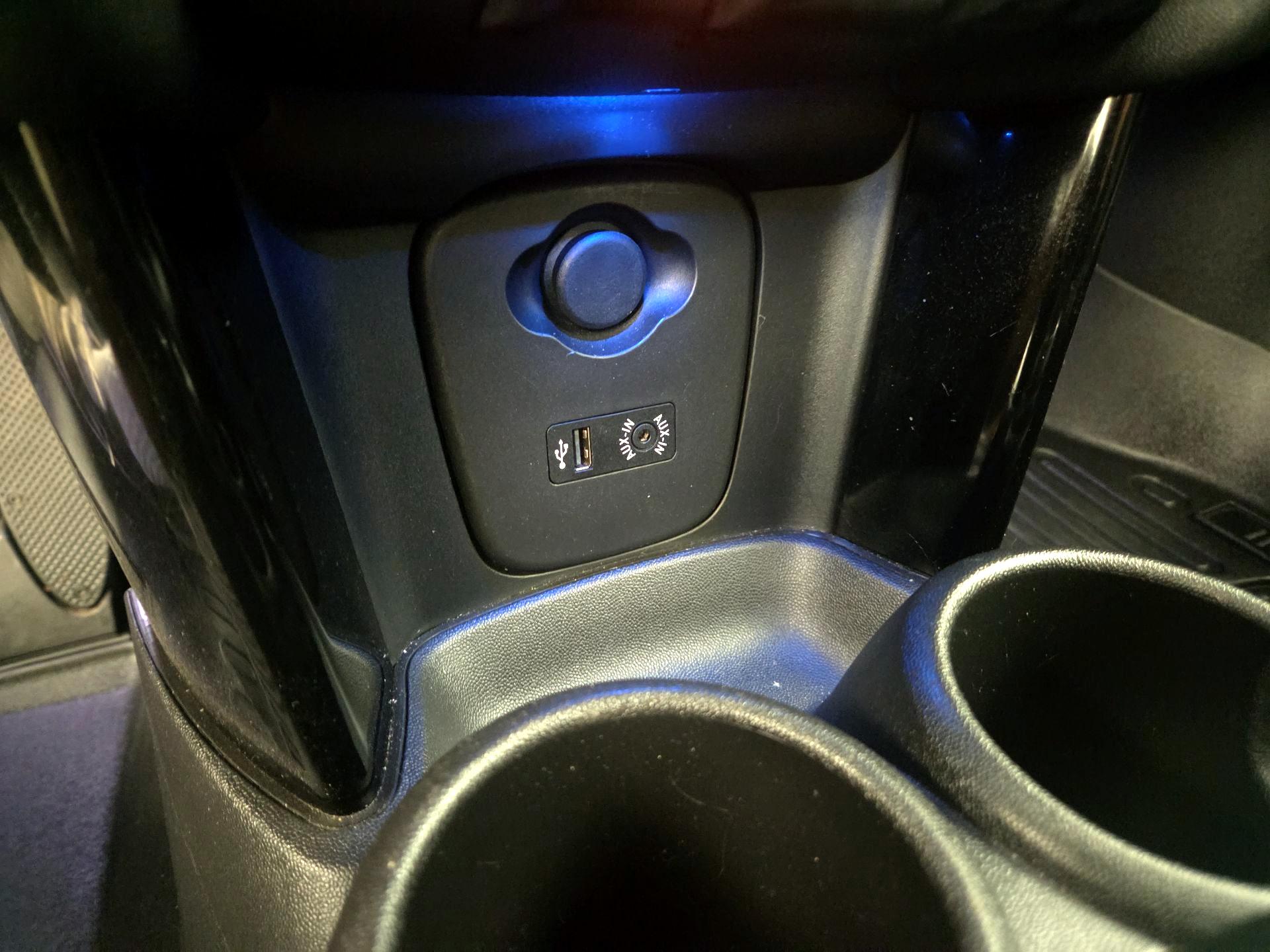 Thumbnail: 2016 MINI Cooper Hardtop - 17