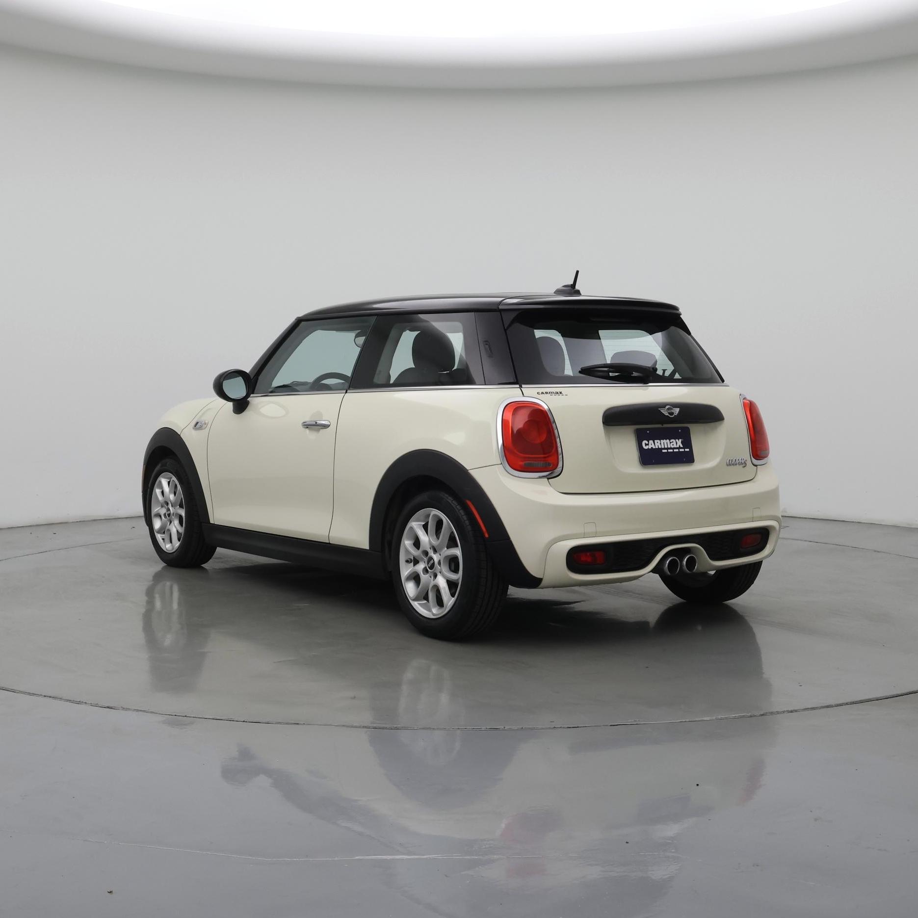 Thumbnail: 2016 MINI Cooper Hardtop - 2