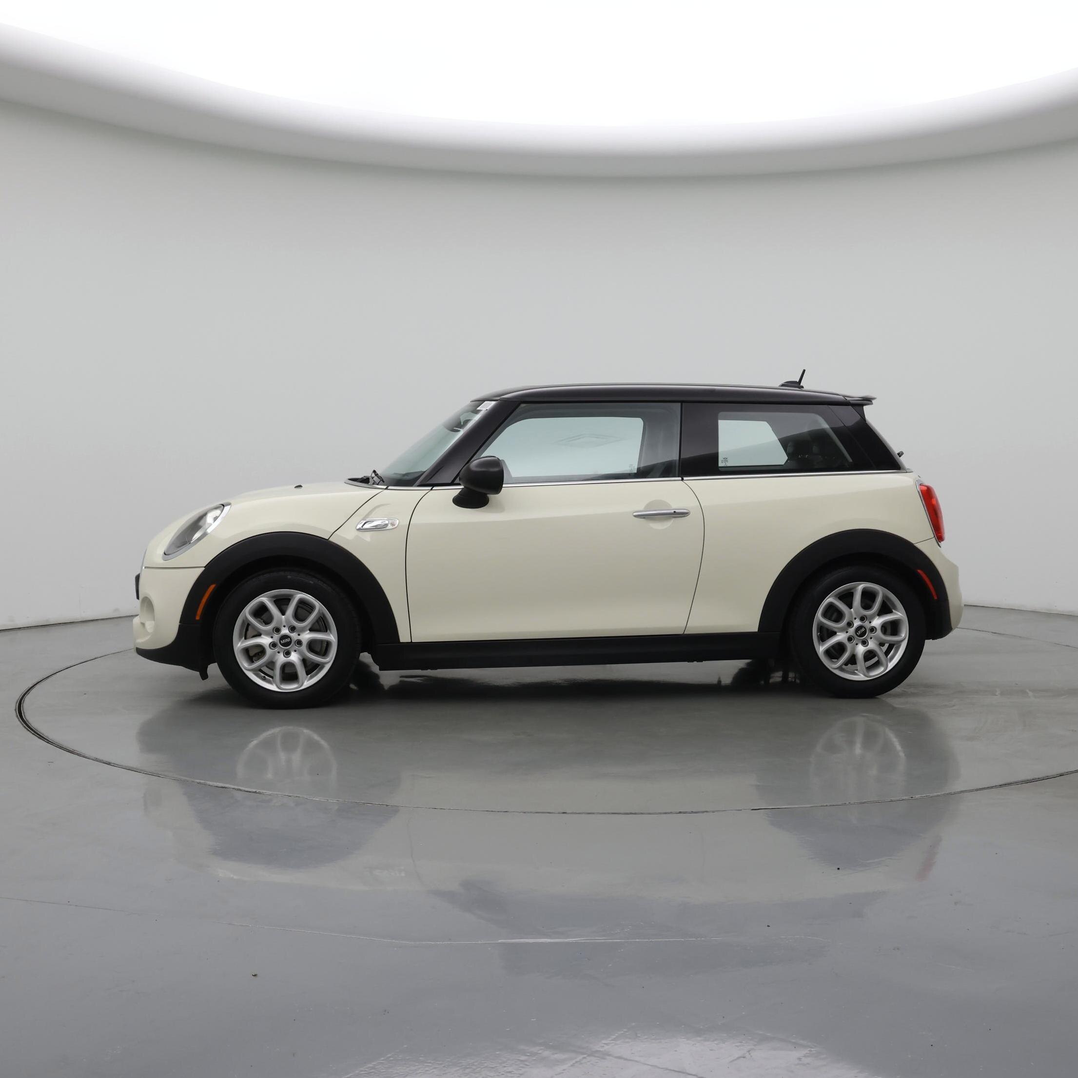 Thumbnail: 2016 MINI Cooper Hardtop - 3