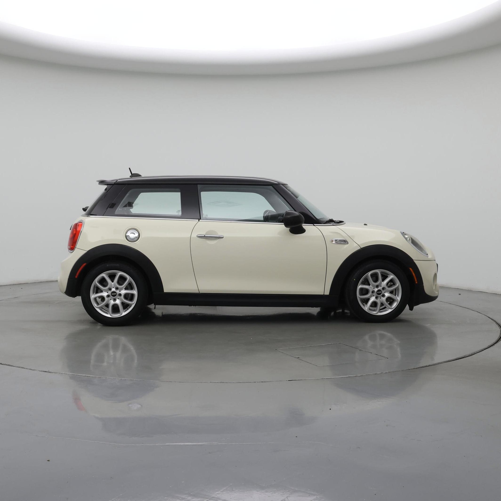 Thumbnail: 2016 MINI Cooper Hardtop - 7