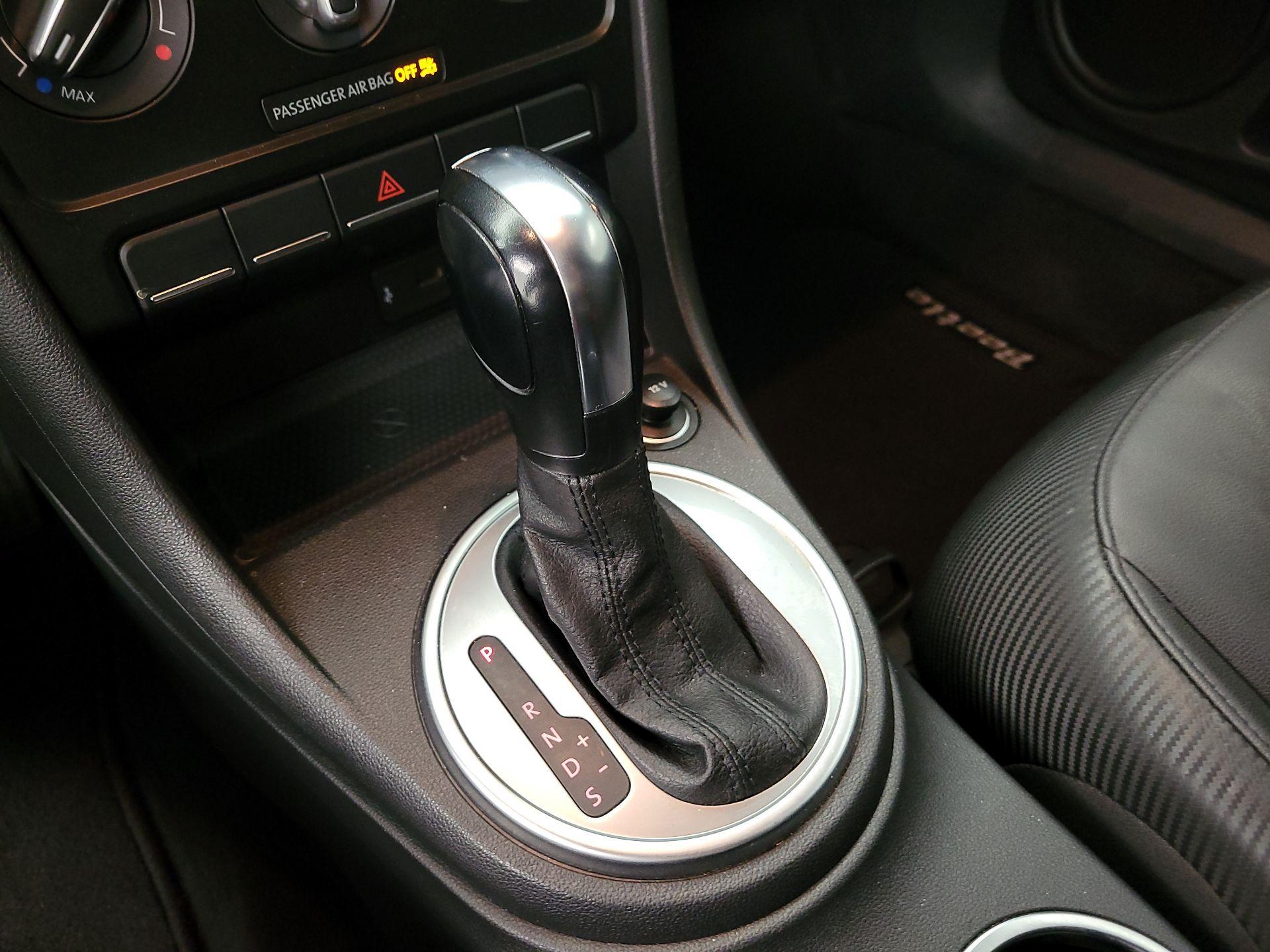 Thumbnail: 2016 Volkswagen Beetle - 16