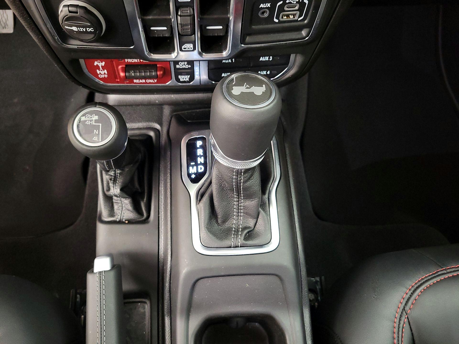 Thumbnail: 2025 Jeep Wrangler - 16
