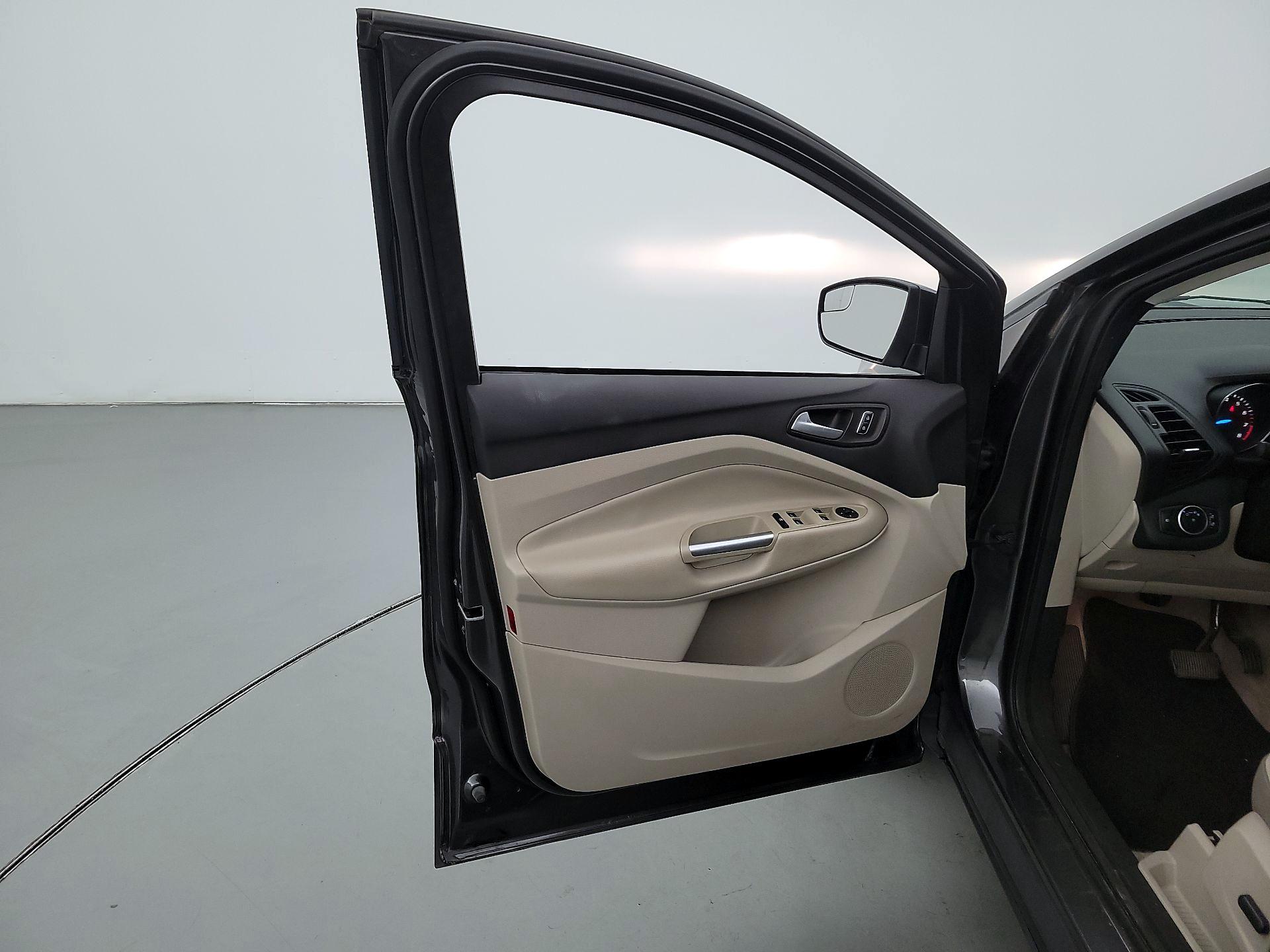 Thumbnail: 2016 Ford Escape - 12