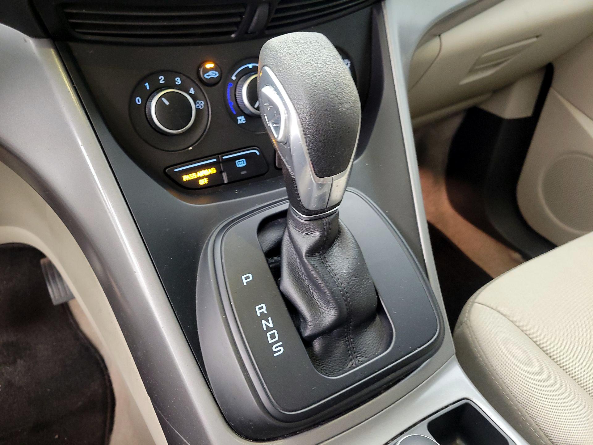 Thumbnail: 2016 Ford Escape - 17