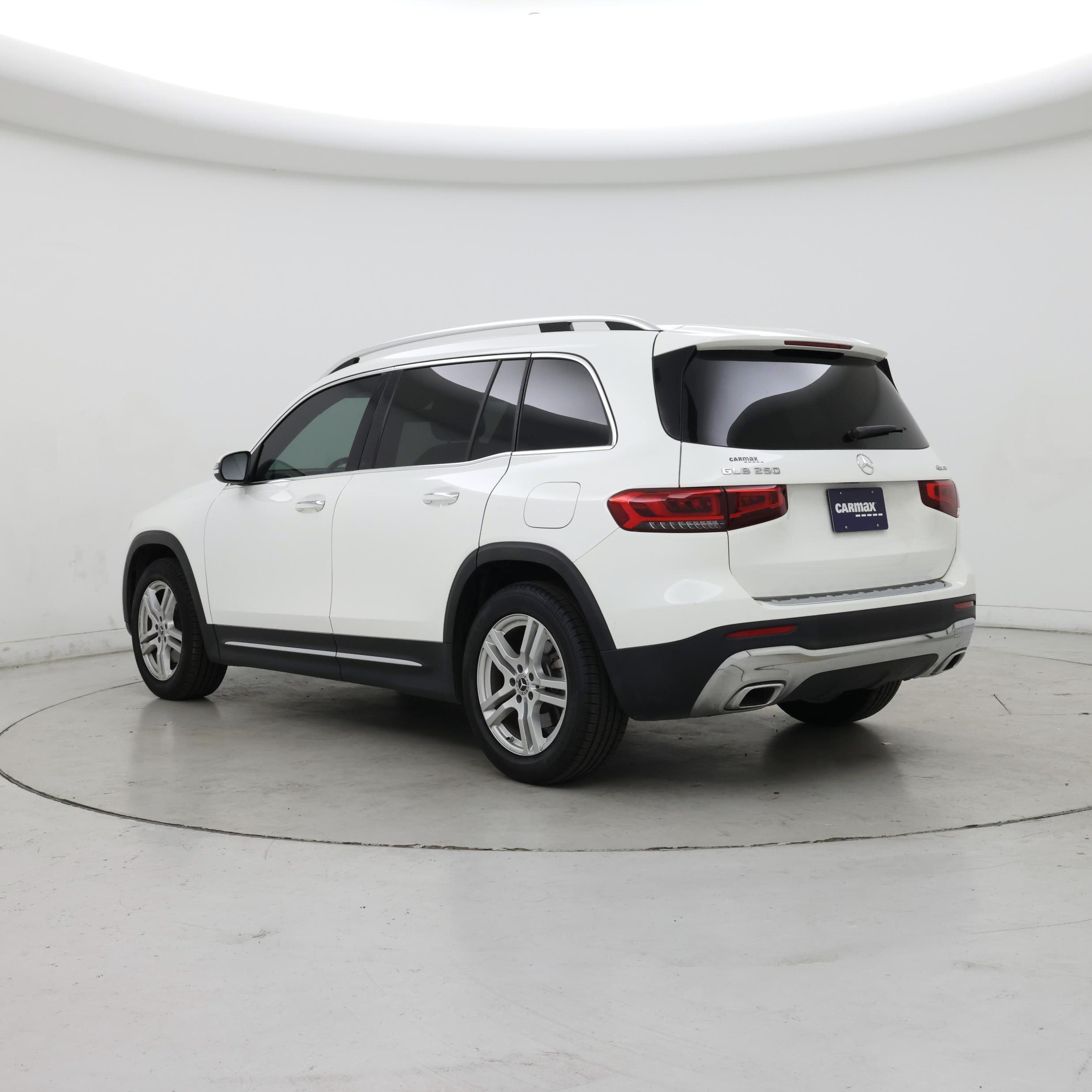 Thumbnail: 2022 Mercedes-Benz GLB - 2