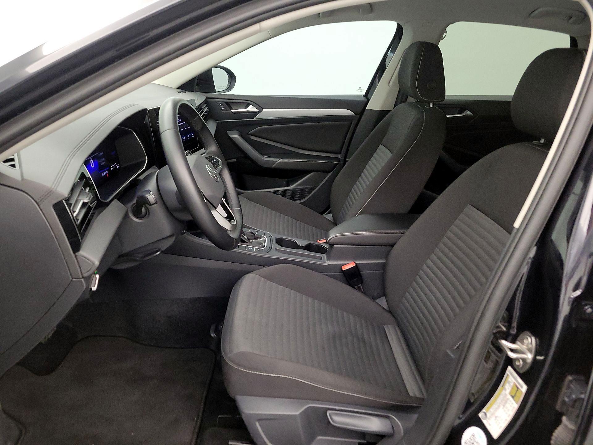 Thumbnail: 2025 Volkswagen Jetta - 11