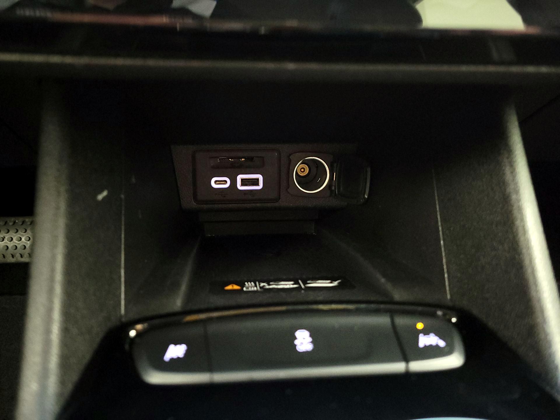 Thumbnail: 2023 Chevrolet Bolt EV - 18