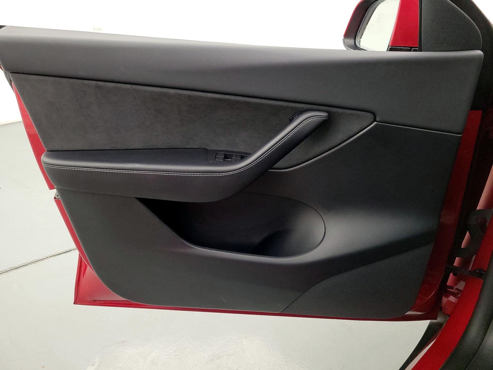 Thumbnail: 2021 Tesla Model Y - 12