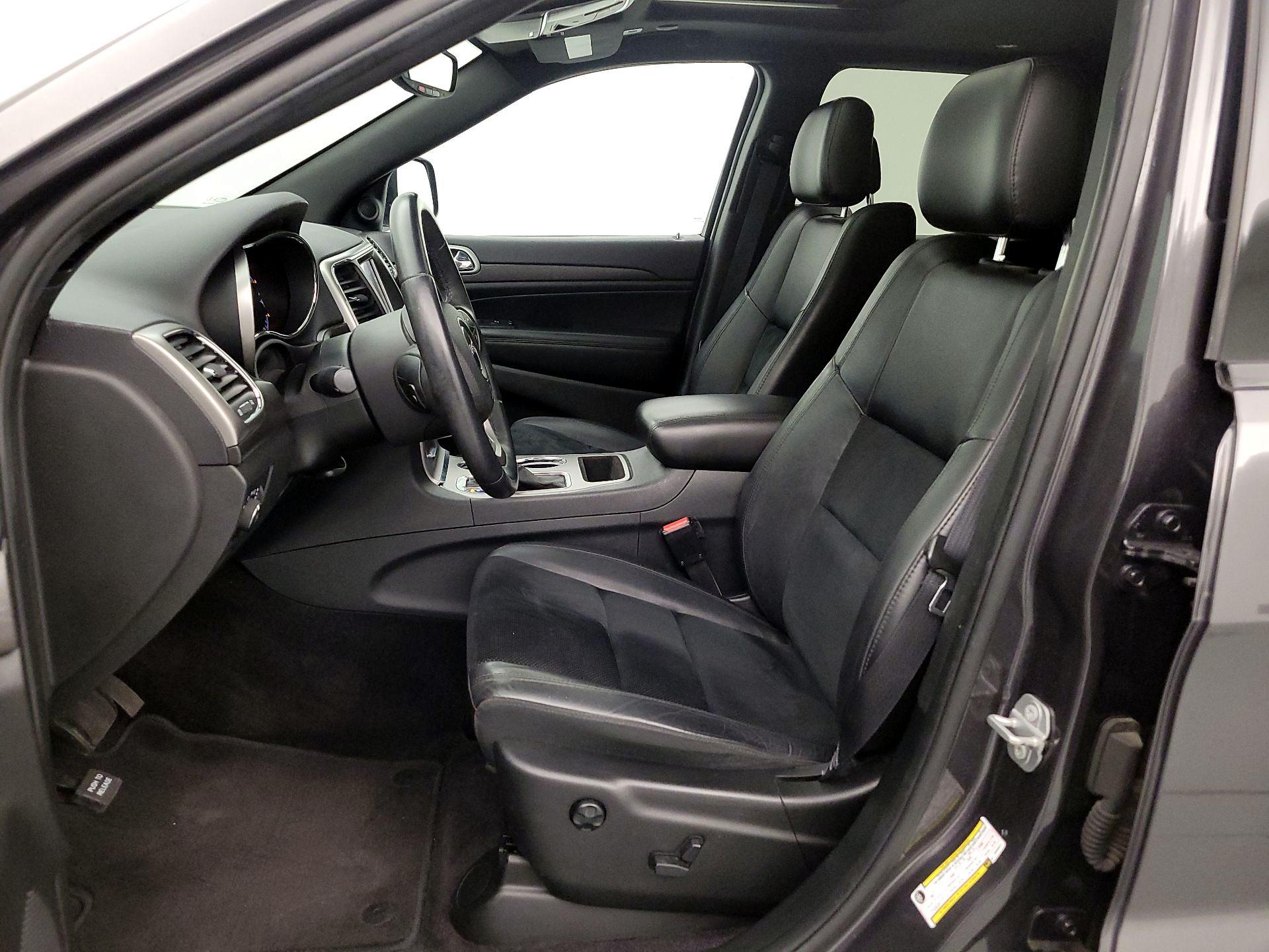 Thumbnail: 2018 Jeep Grand Cherokee - 11