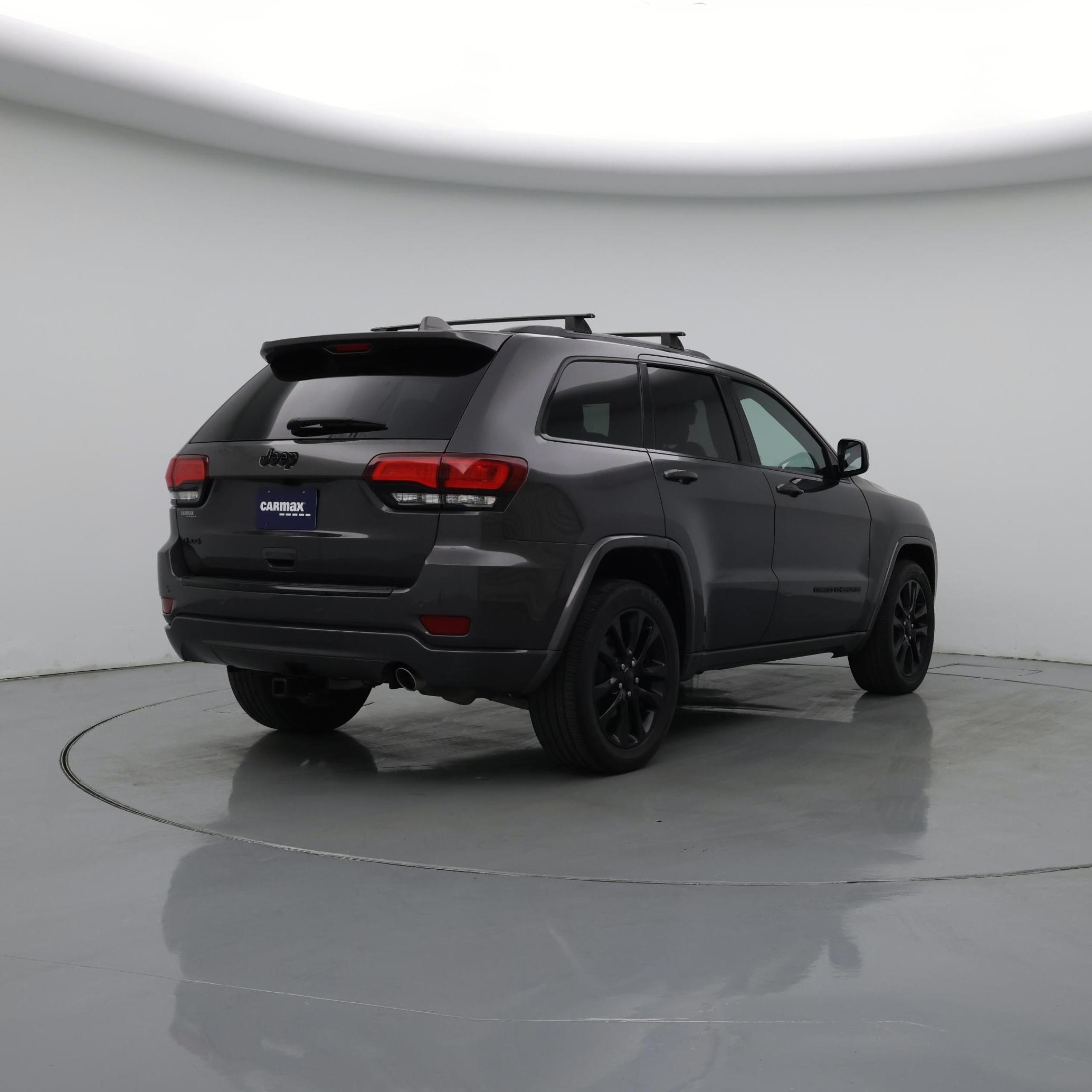 Thumbnail: 2018 Jeep Grand Cherokee - 8