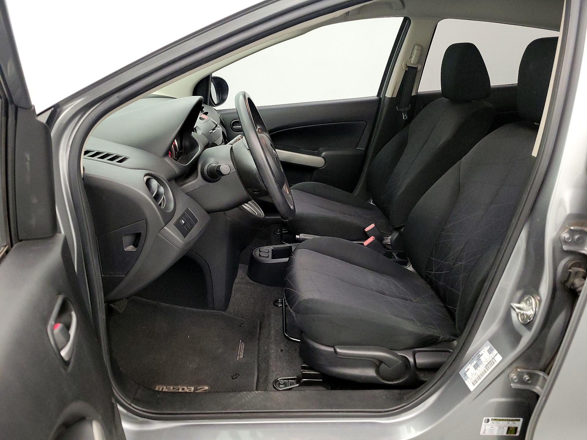 Thumbnail: 2014 Mazda Mazda2 - 11