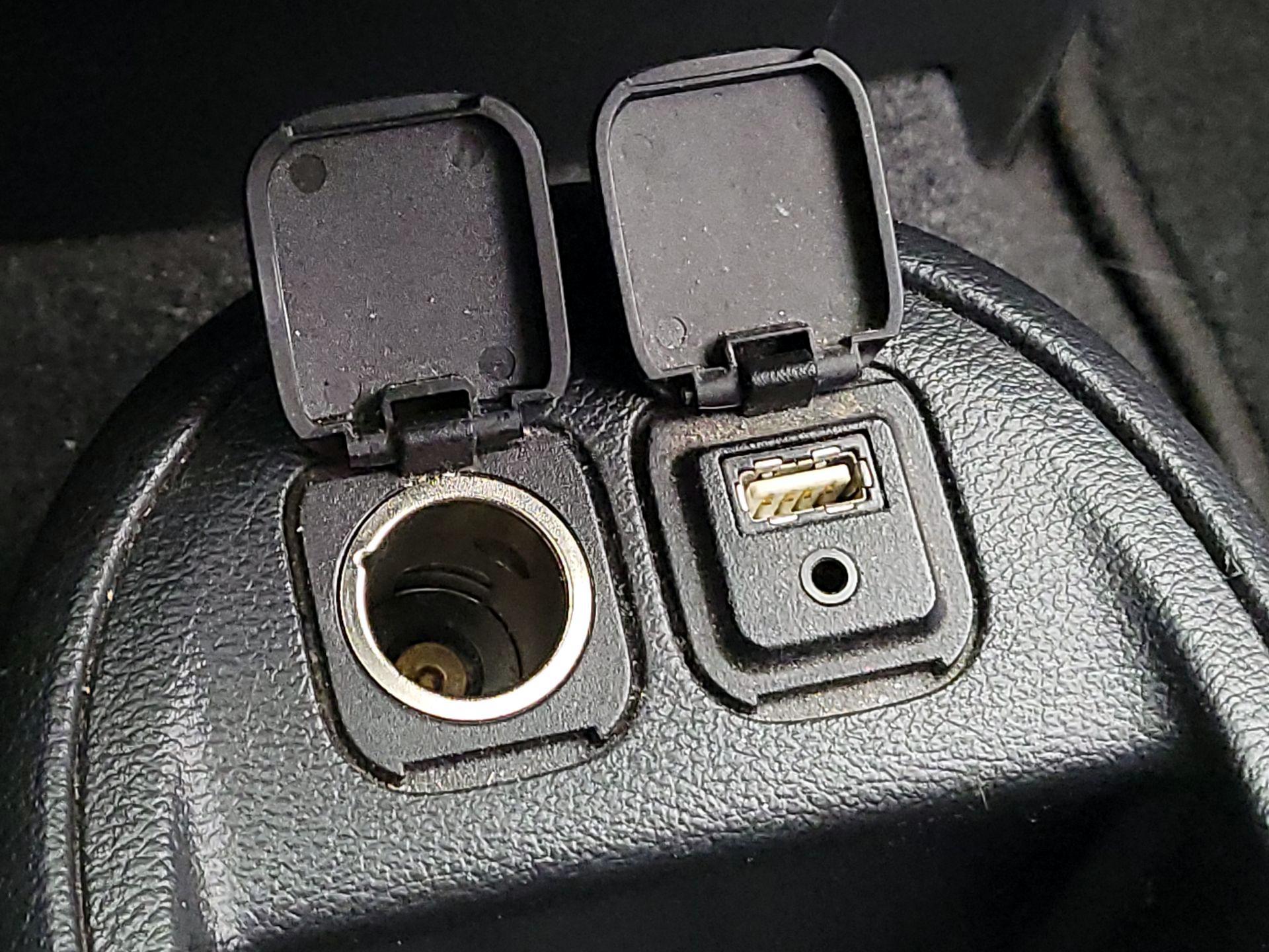 Thumbnail: 2014 Mazda Mazda2 - 17