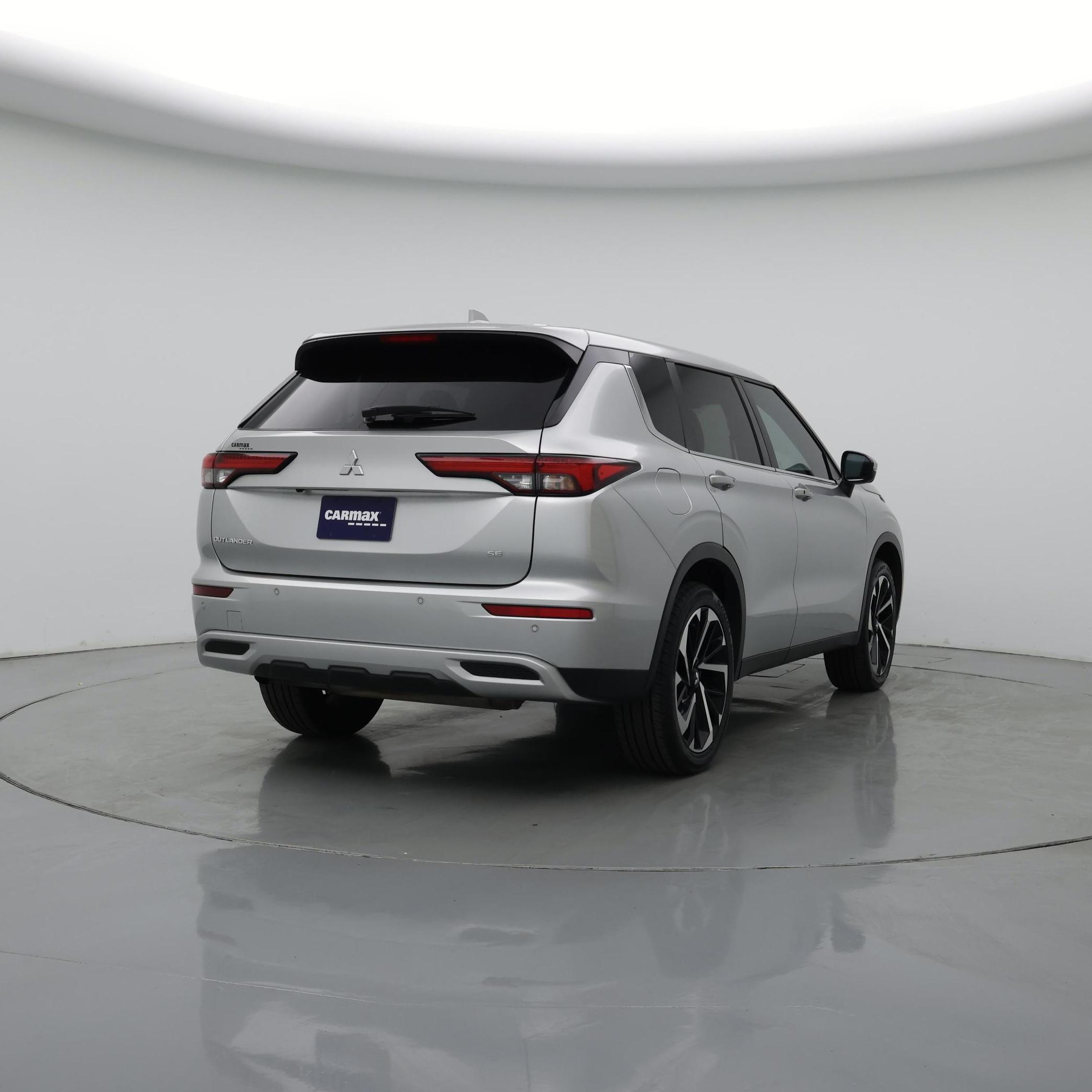 Thumbnail: 2024 Mitsubishi Outlander - 8