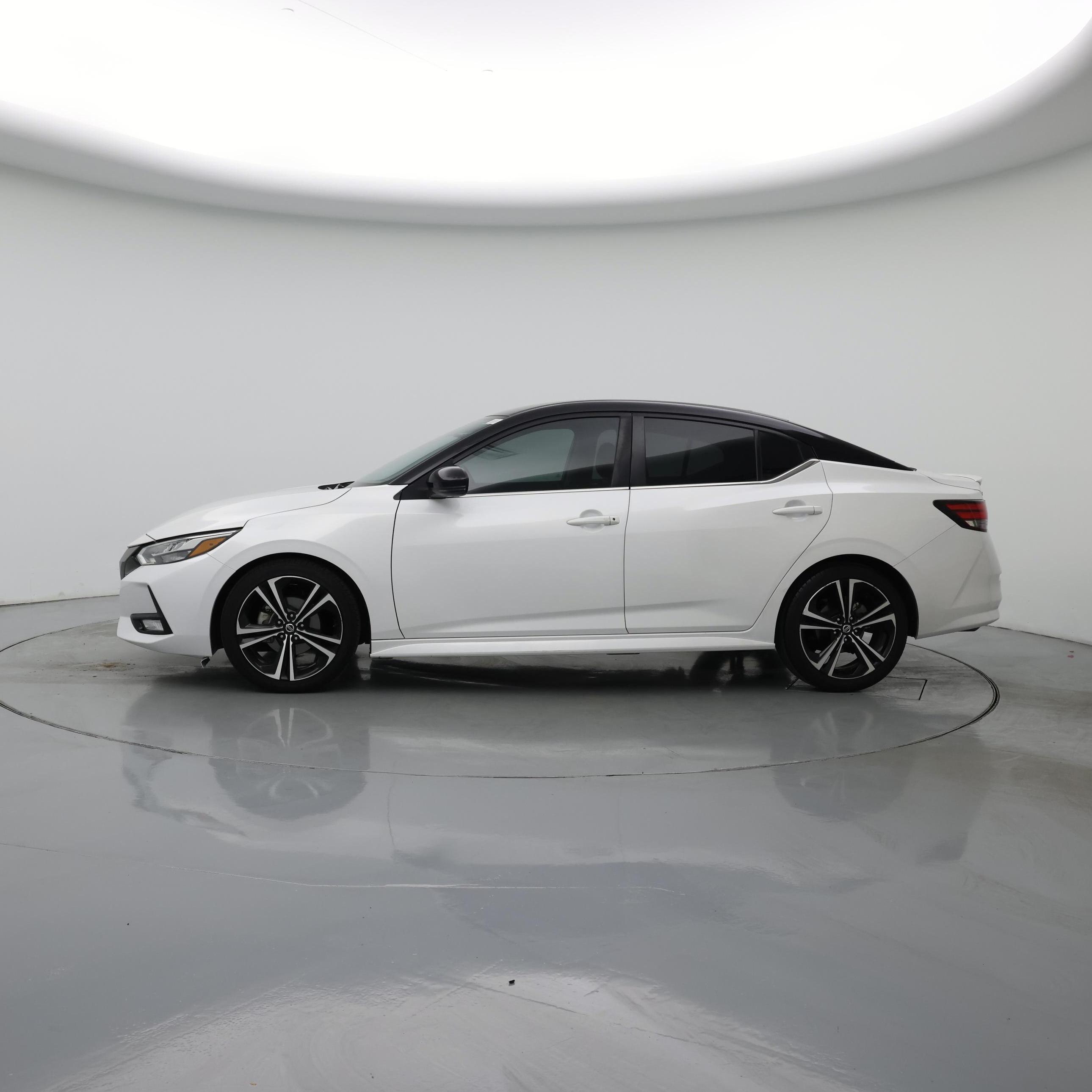 Thumbnail: 2021 Nissan Sentra - 3