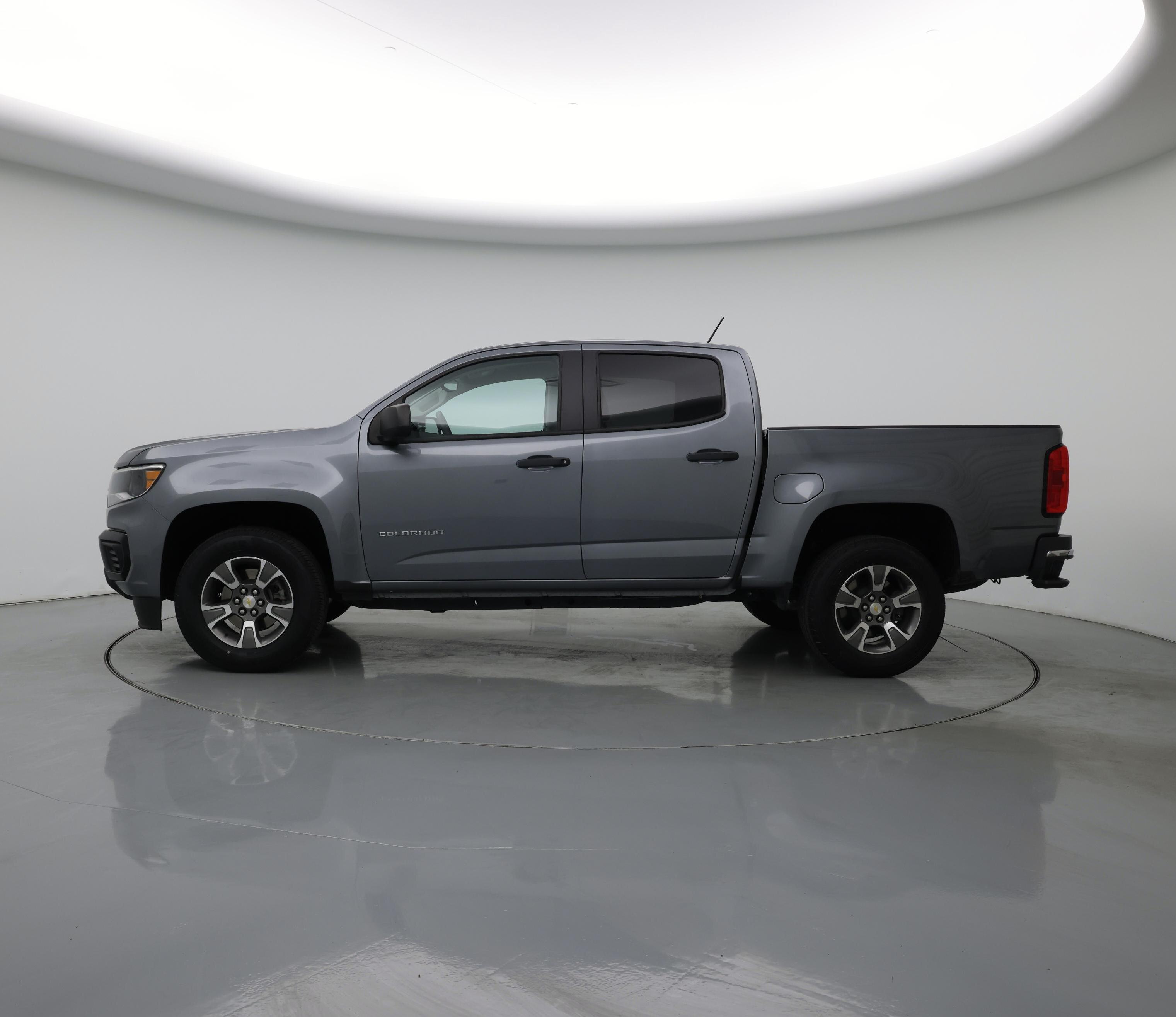 Thumbnail: 2021 Chevrolet Colorado - 3