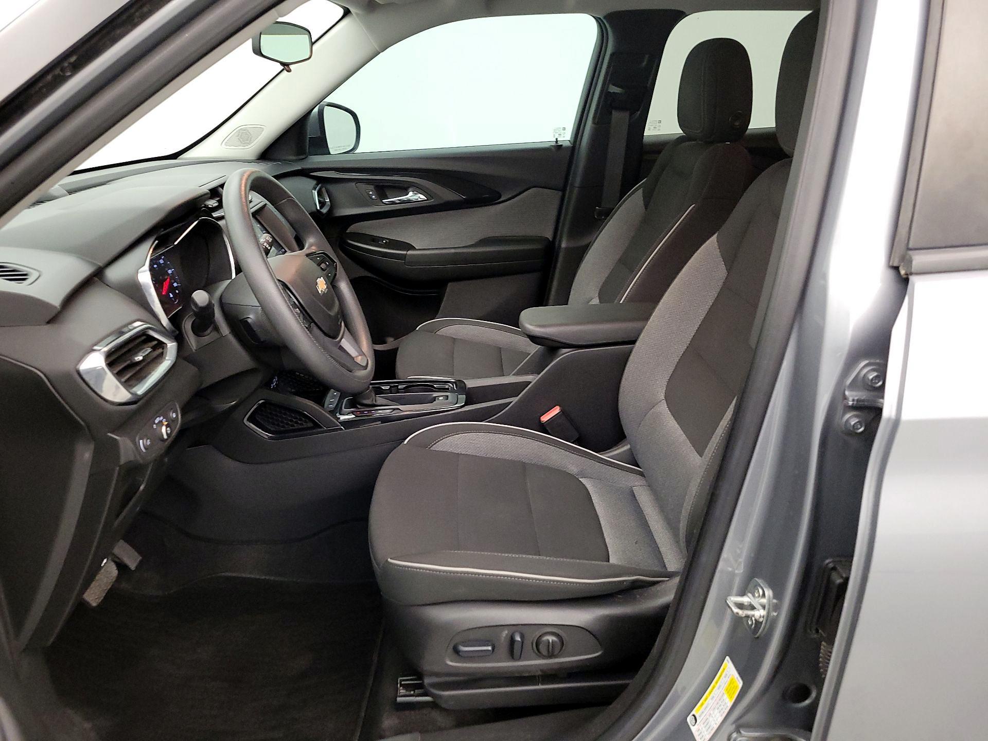 Thumbnail: 2023 Chevrolet TrailBlazer - 11