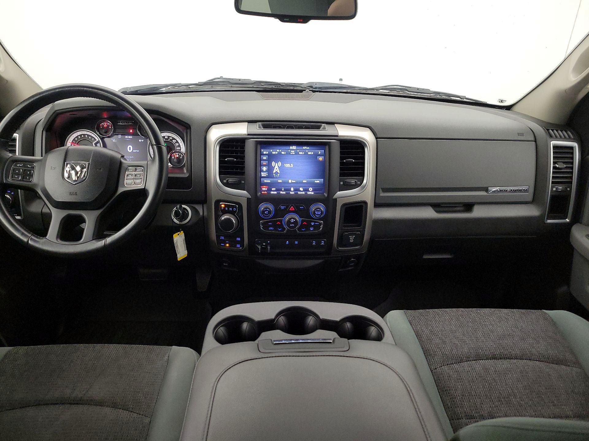 Thumbnail: 2019 RAM 1500 Classic - 9