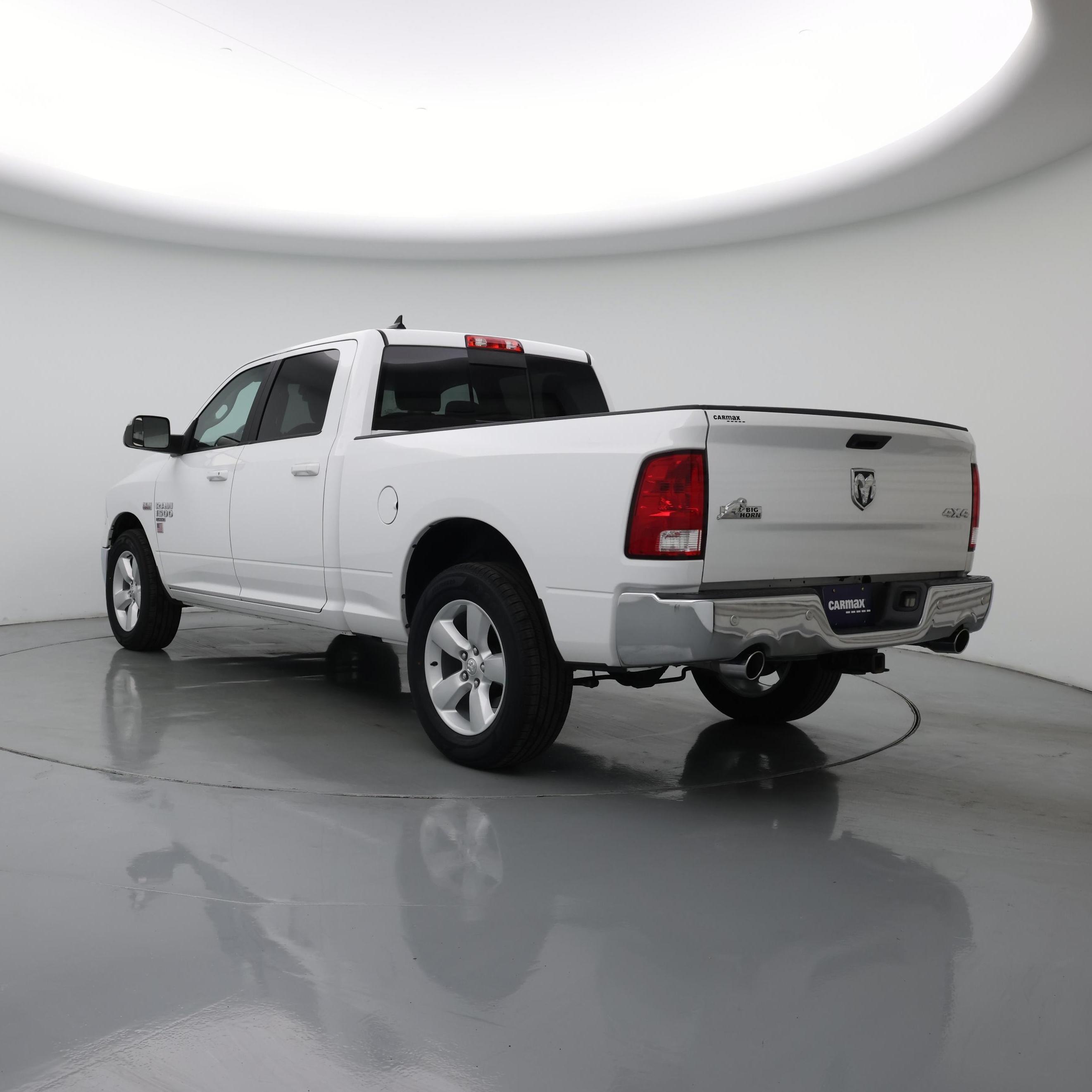 Thumbnail: 2019 RAM 1500 Classic - 2