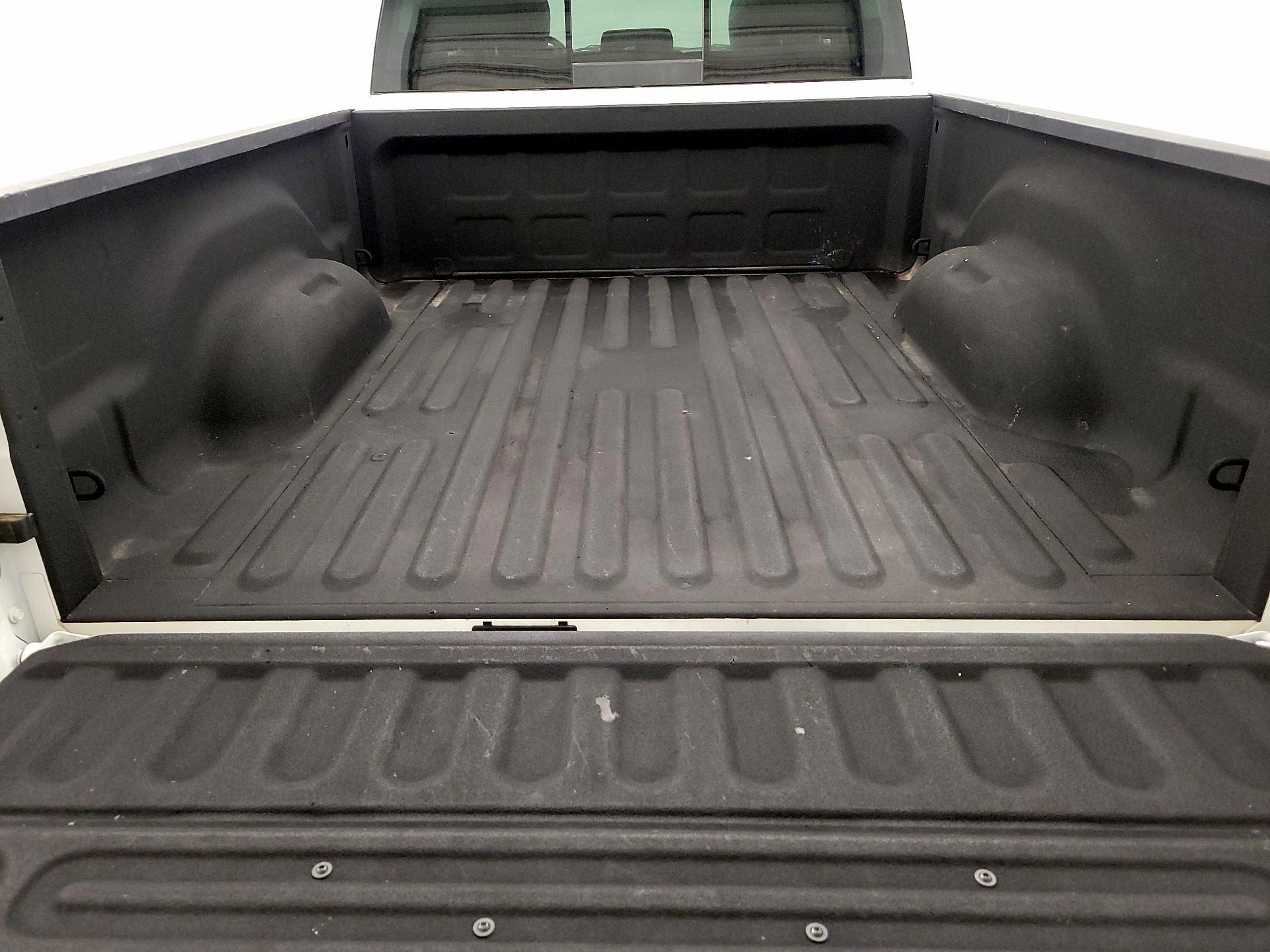 Thumbnail: 2019 RAM 1500 Classic - 20