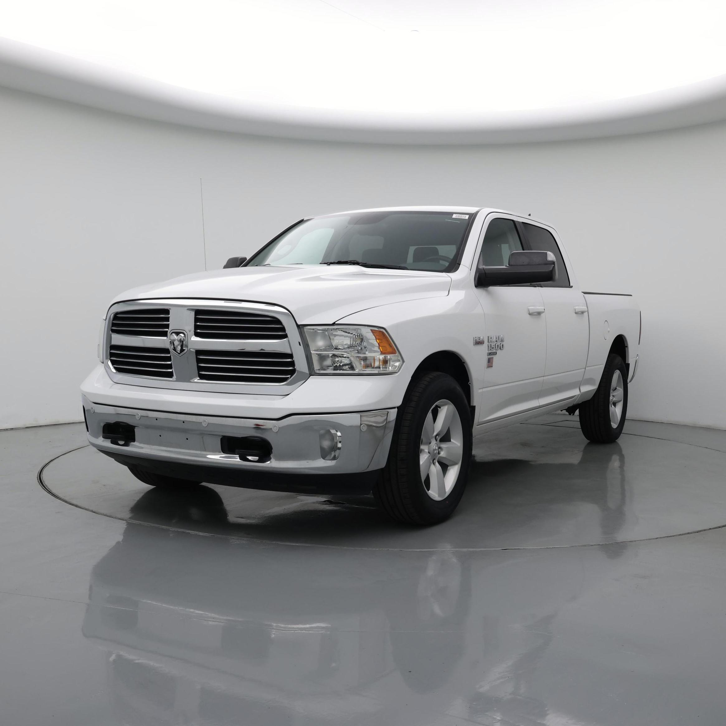 Thumbnail: 2019 RAM 1500 Classic - 4