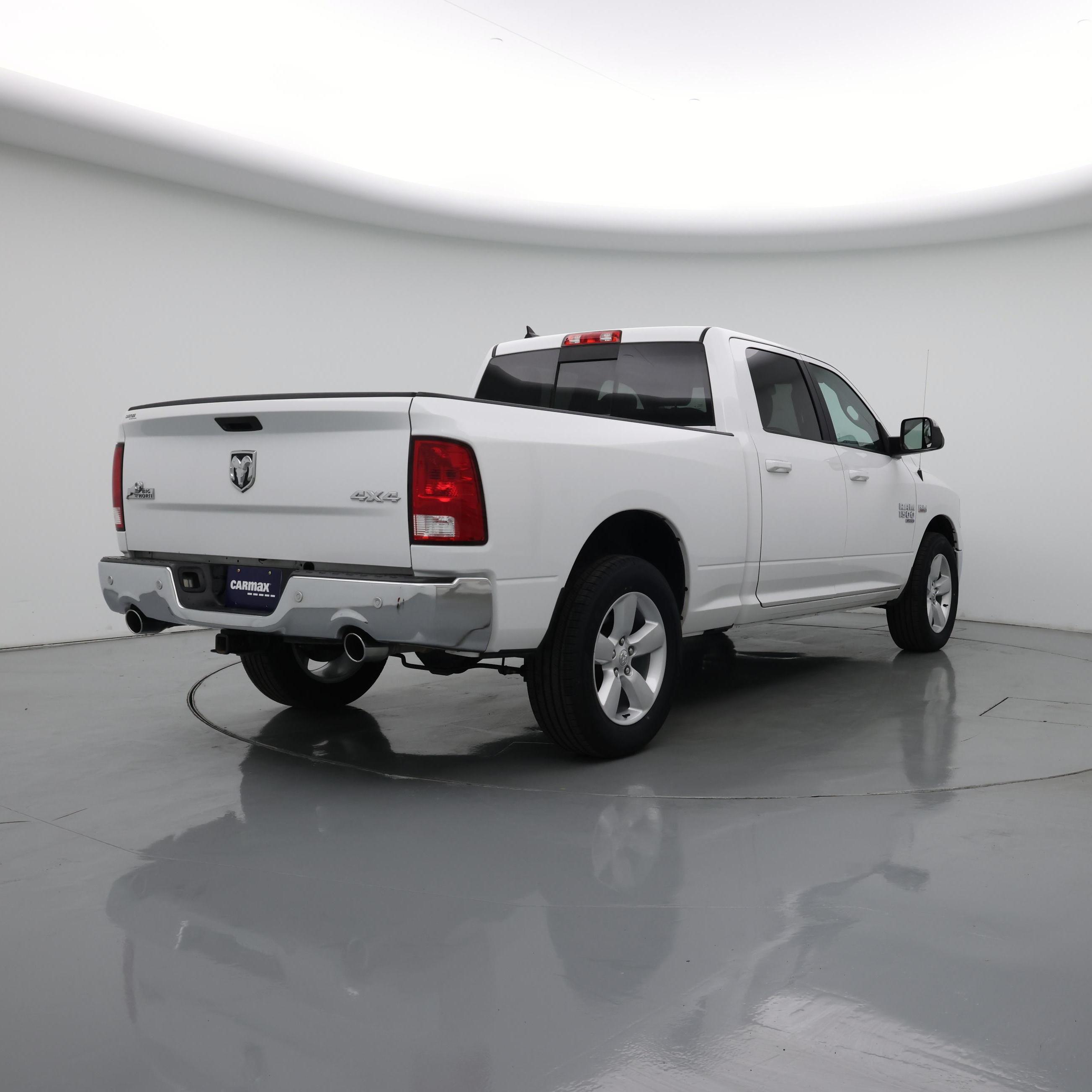 Thumbnail: 2019 RAM 1500 Classic - 8