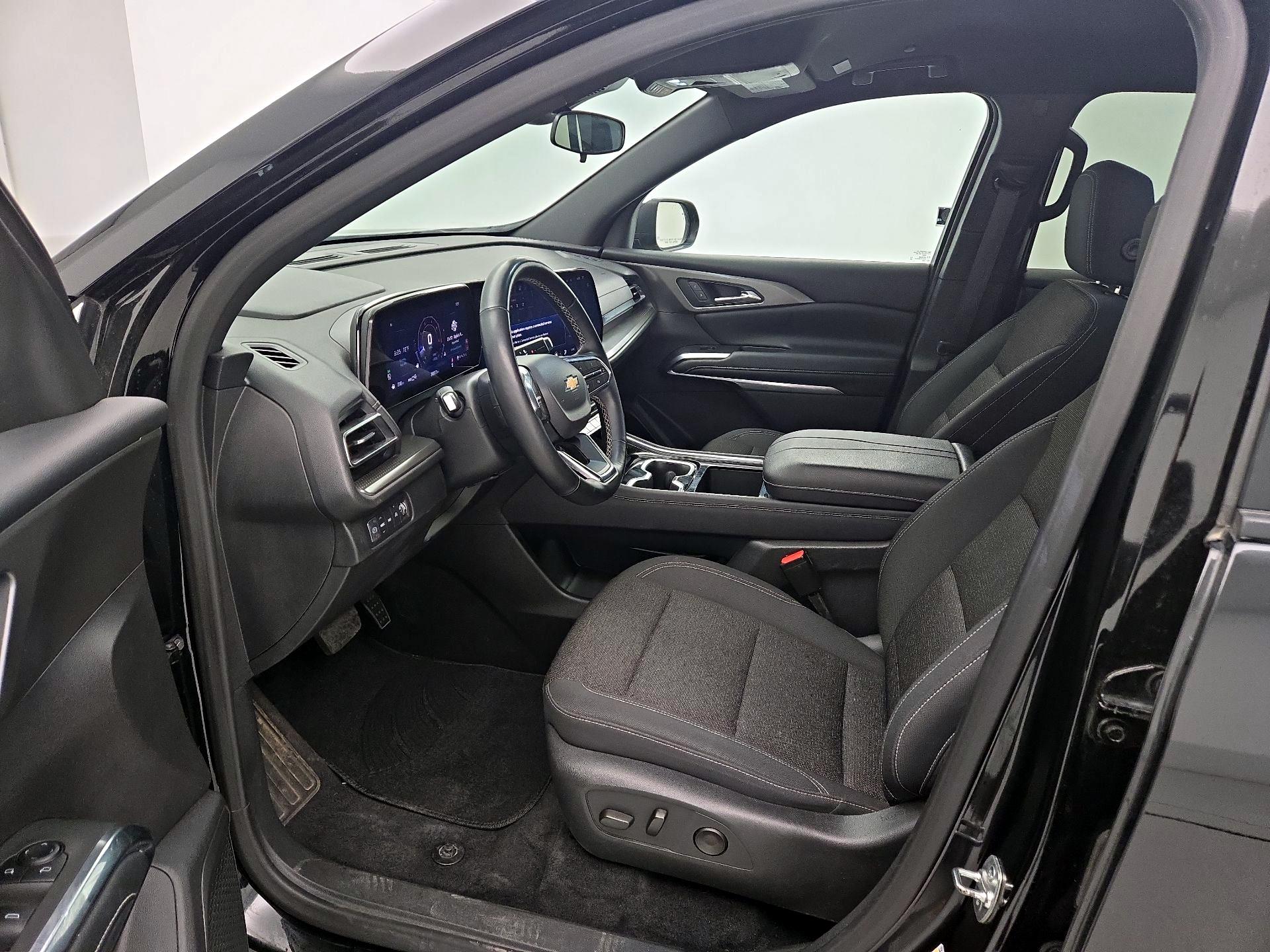 Thumbnail: 2025 Chevrolet Traverse - 9