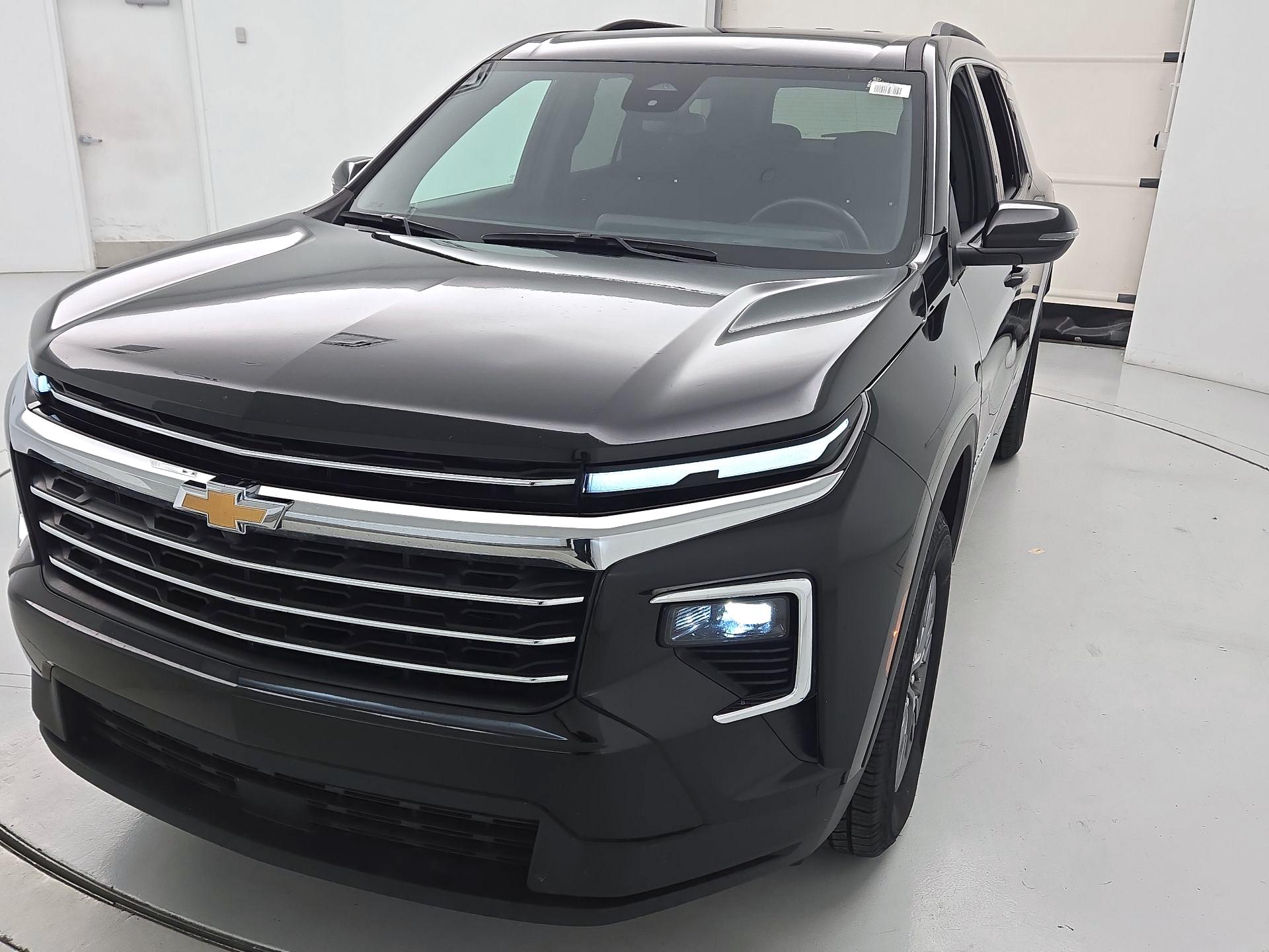 Thumbnail: 2025 Chevrolet Traverse - 3