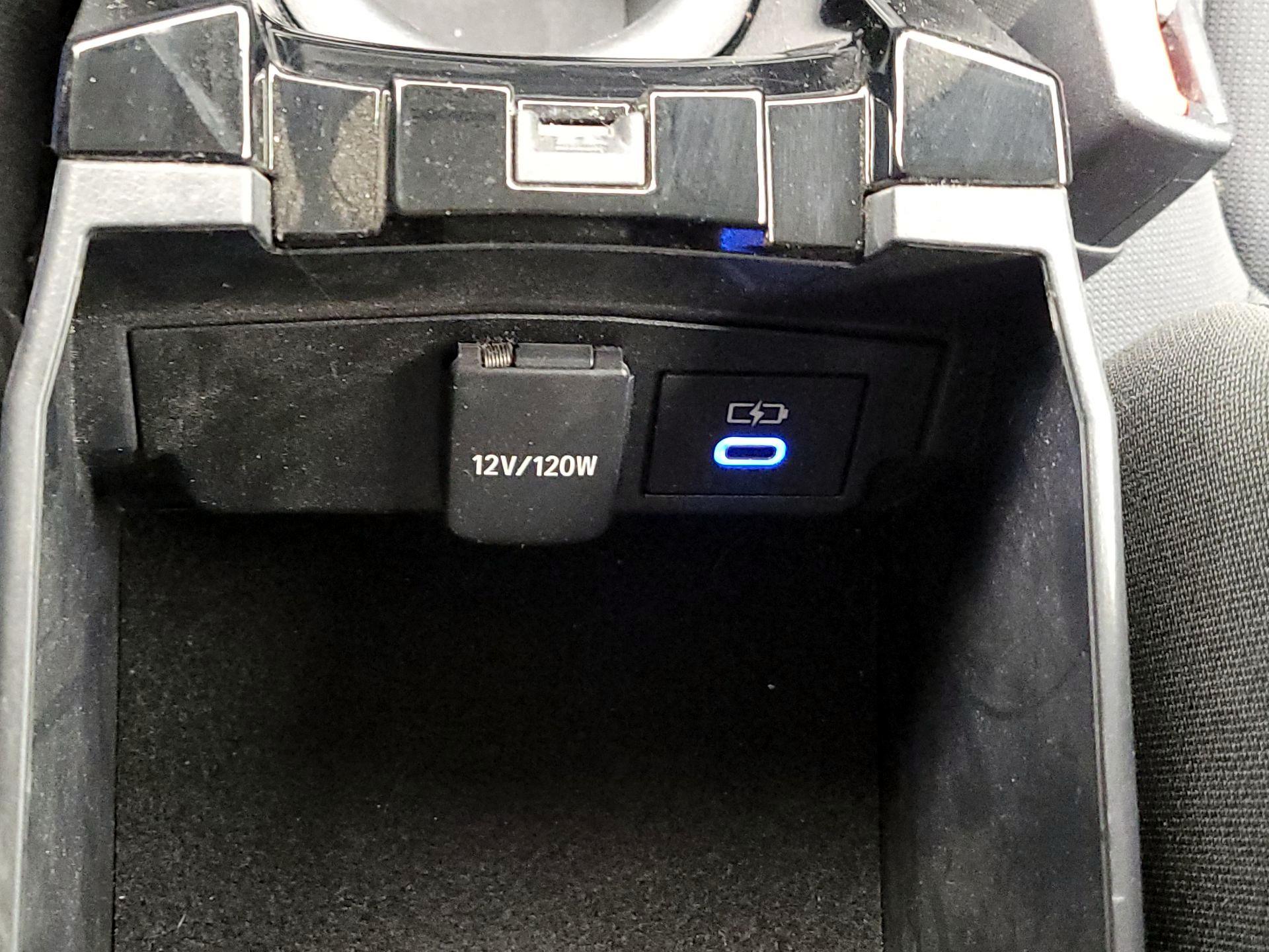 Thumbnail: 2022 Toyota Corolla - 18