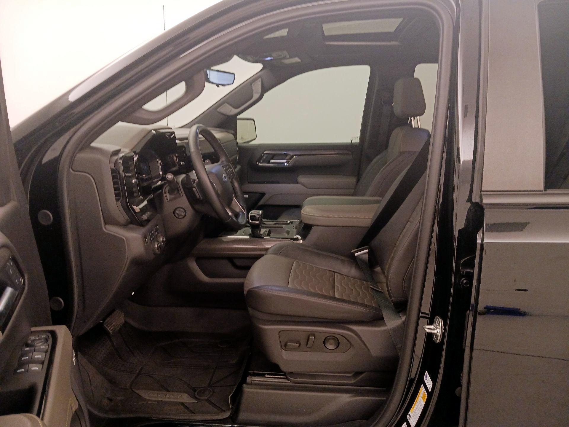 Thumbnail: 2025 Chevrolet Silverado 1500 - 11