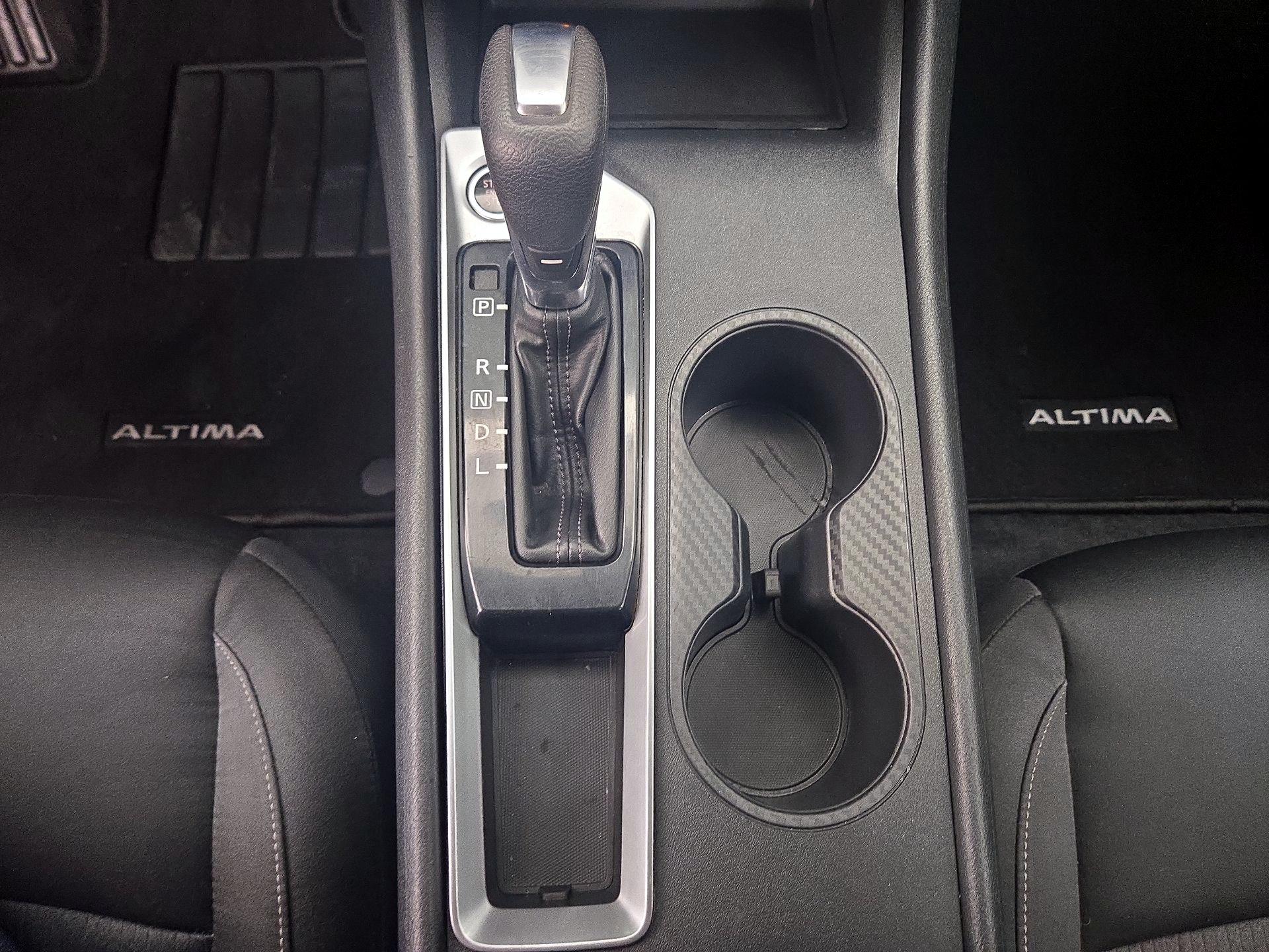 Thumbnail: 2020 Nissan Altima - 15