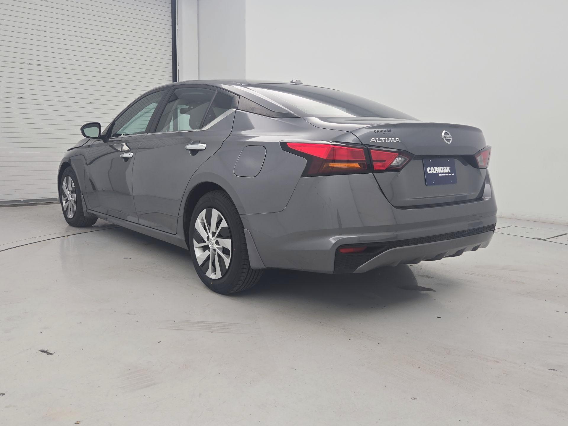 Thumbnail: 2020 Nissan Altima - 7