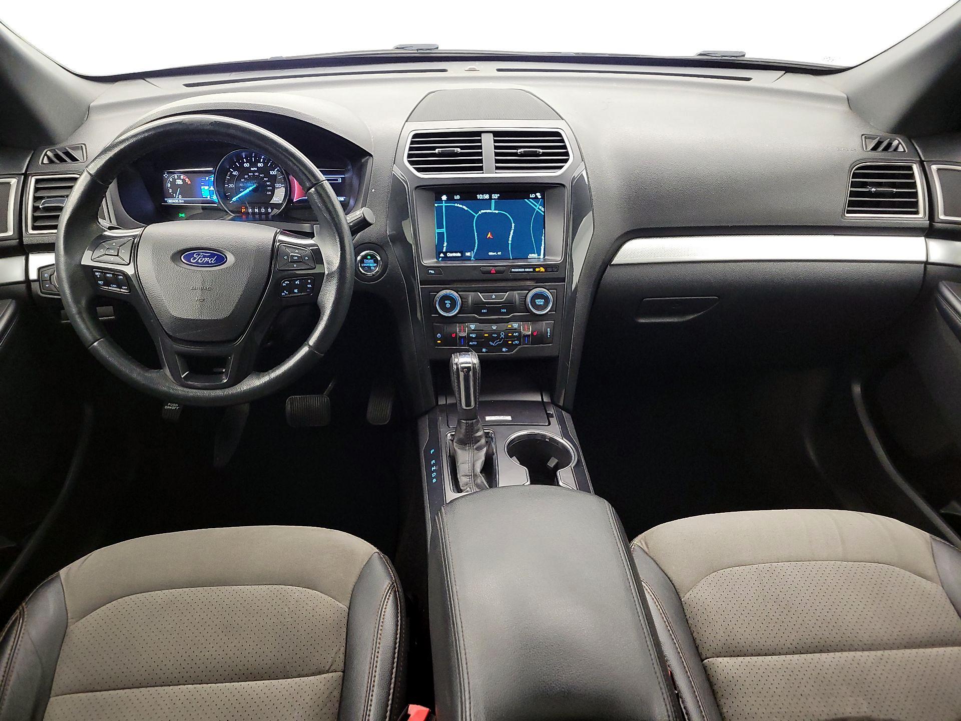Thumbnail: 2017 Ford Explorer - 9