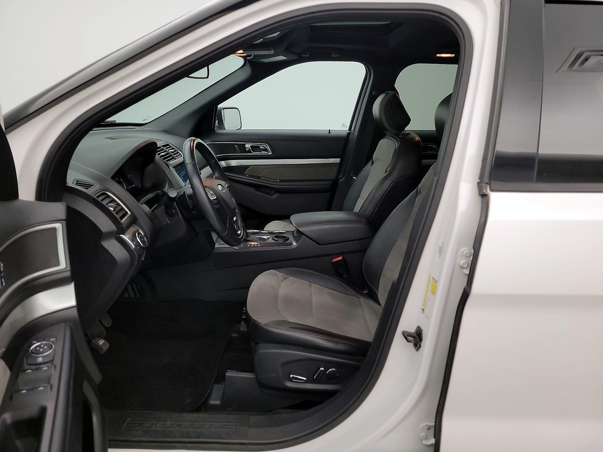 Thumbnail: 2017 Ford Explorer - 11