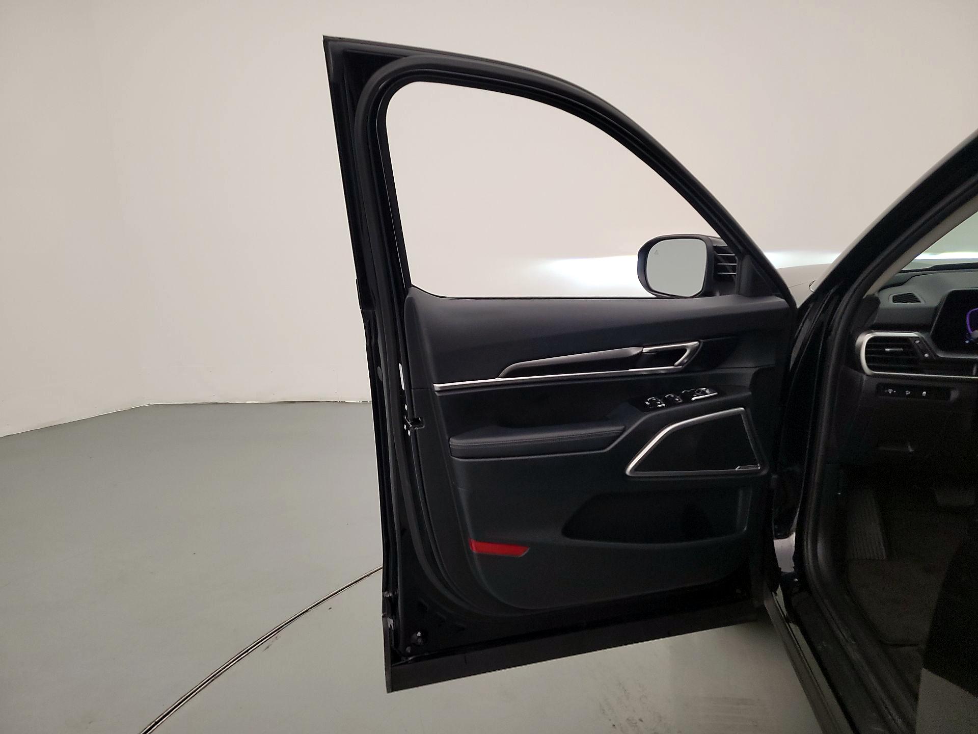 Thumbnail: 2024 Kia Telluride - 12