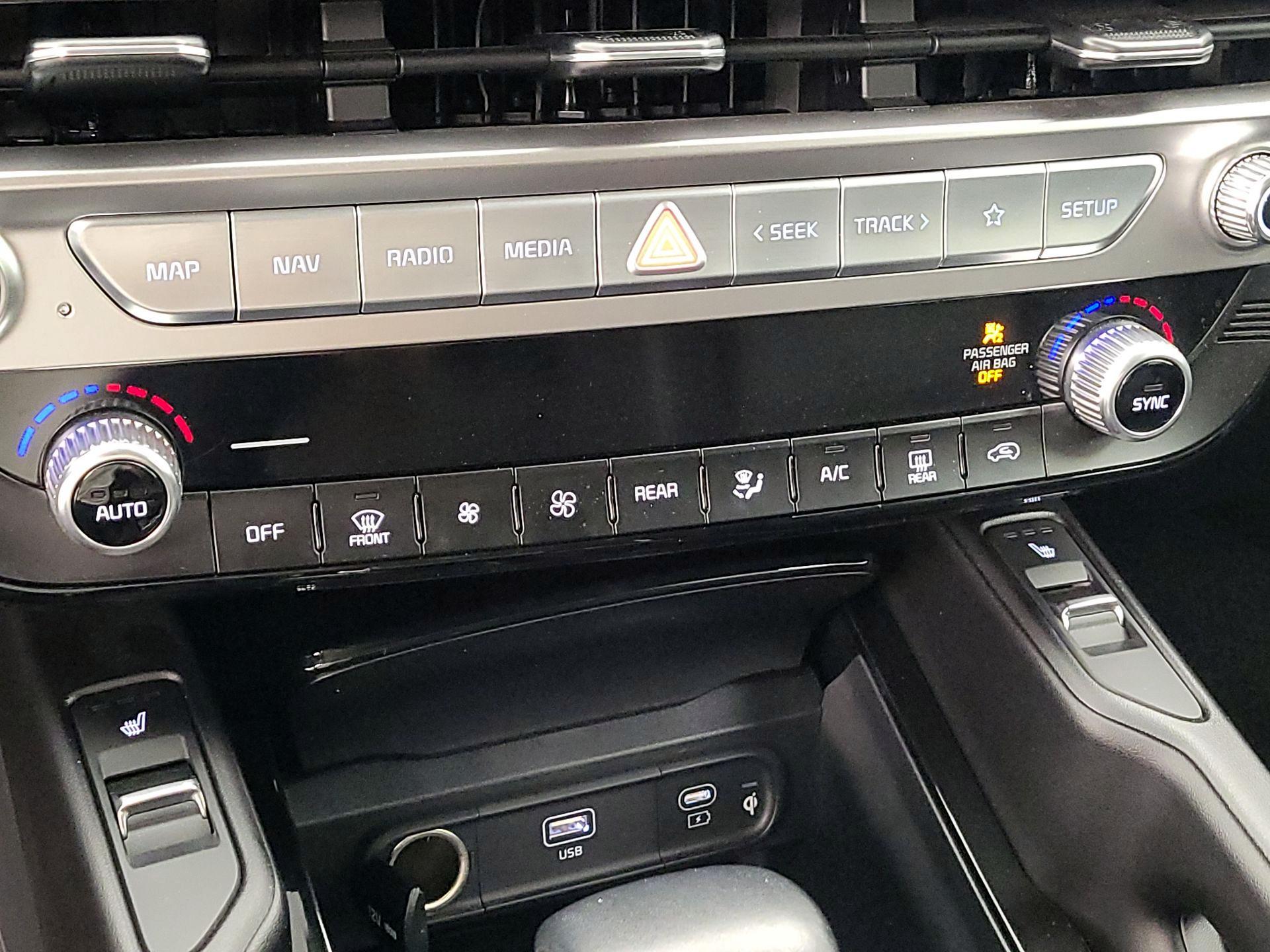 Thumbnail: 2024 Kia Telluride - 17