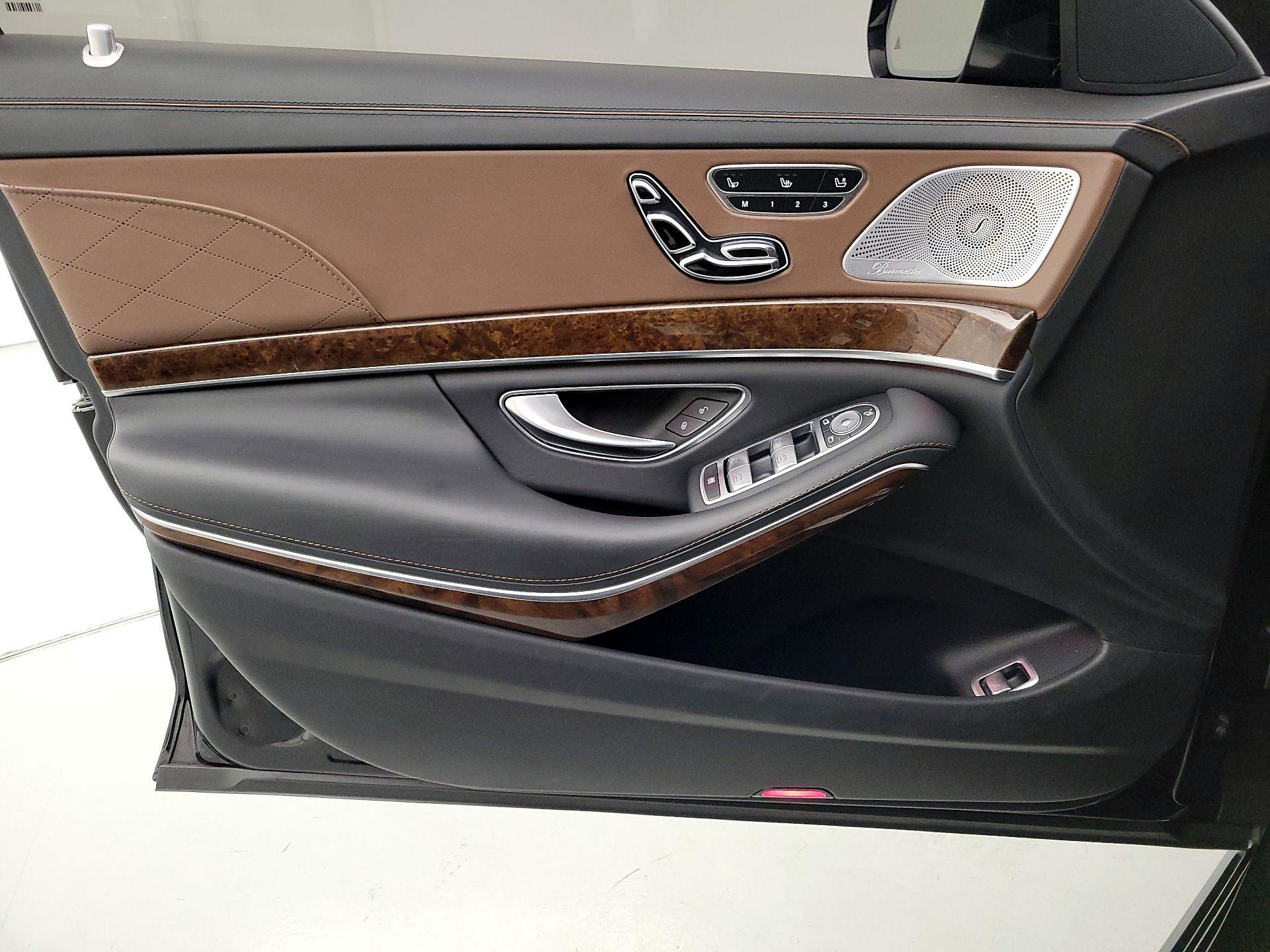 Thumbnail: 2016 Mercedes-Benz S-Class - 12