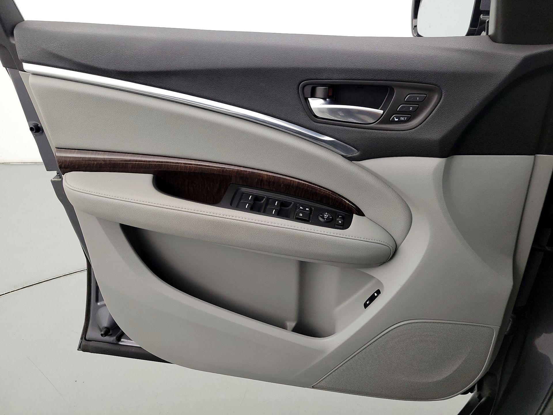 Thumbnail: 2017 Acura MDX - 12