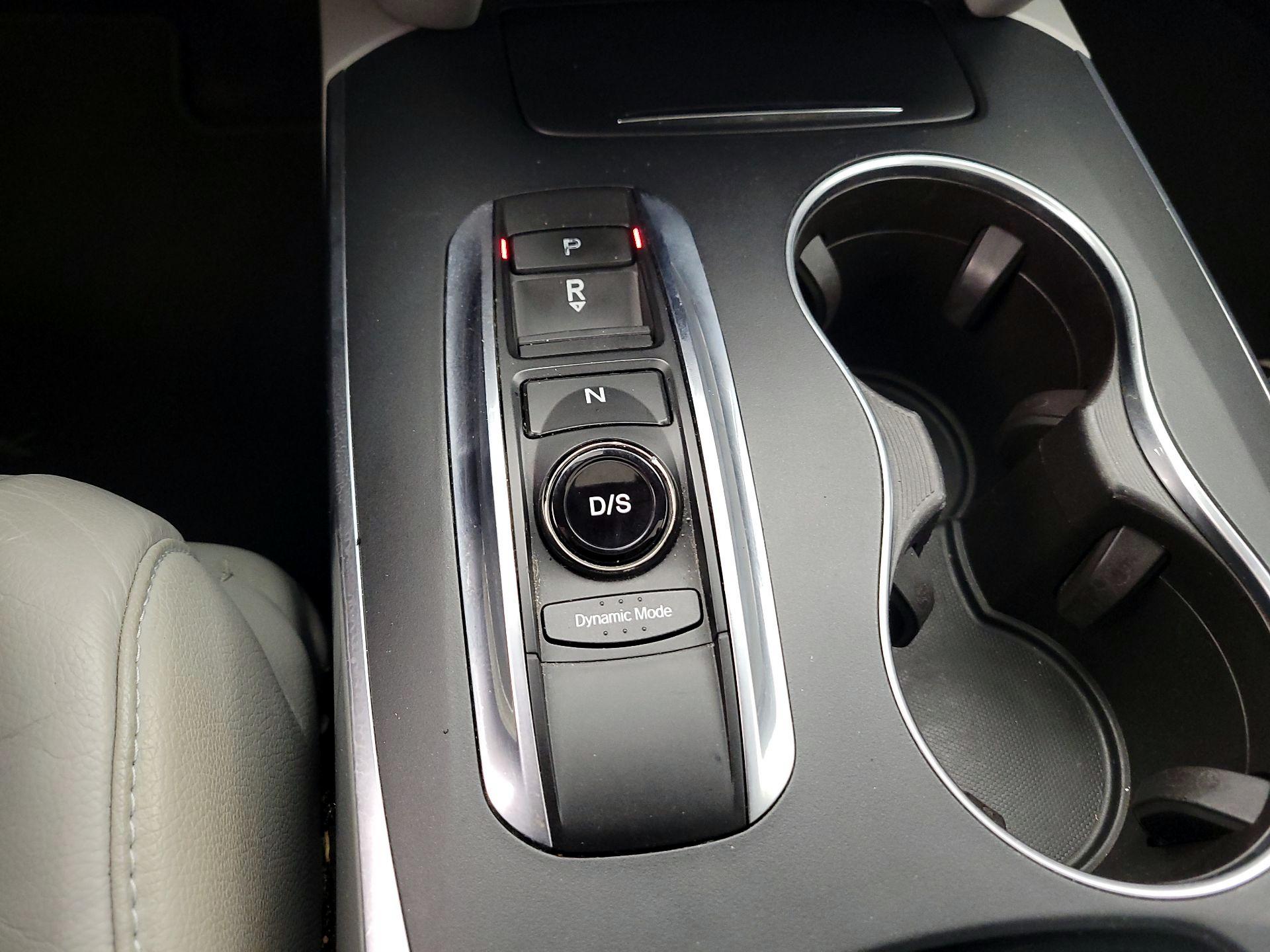 Thumbnail: 2017 Acura MDX - 17