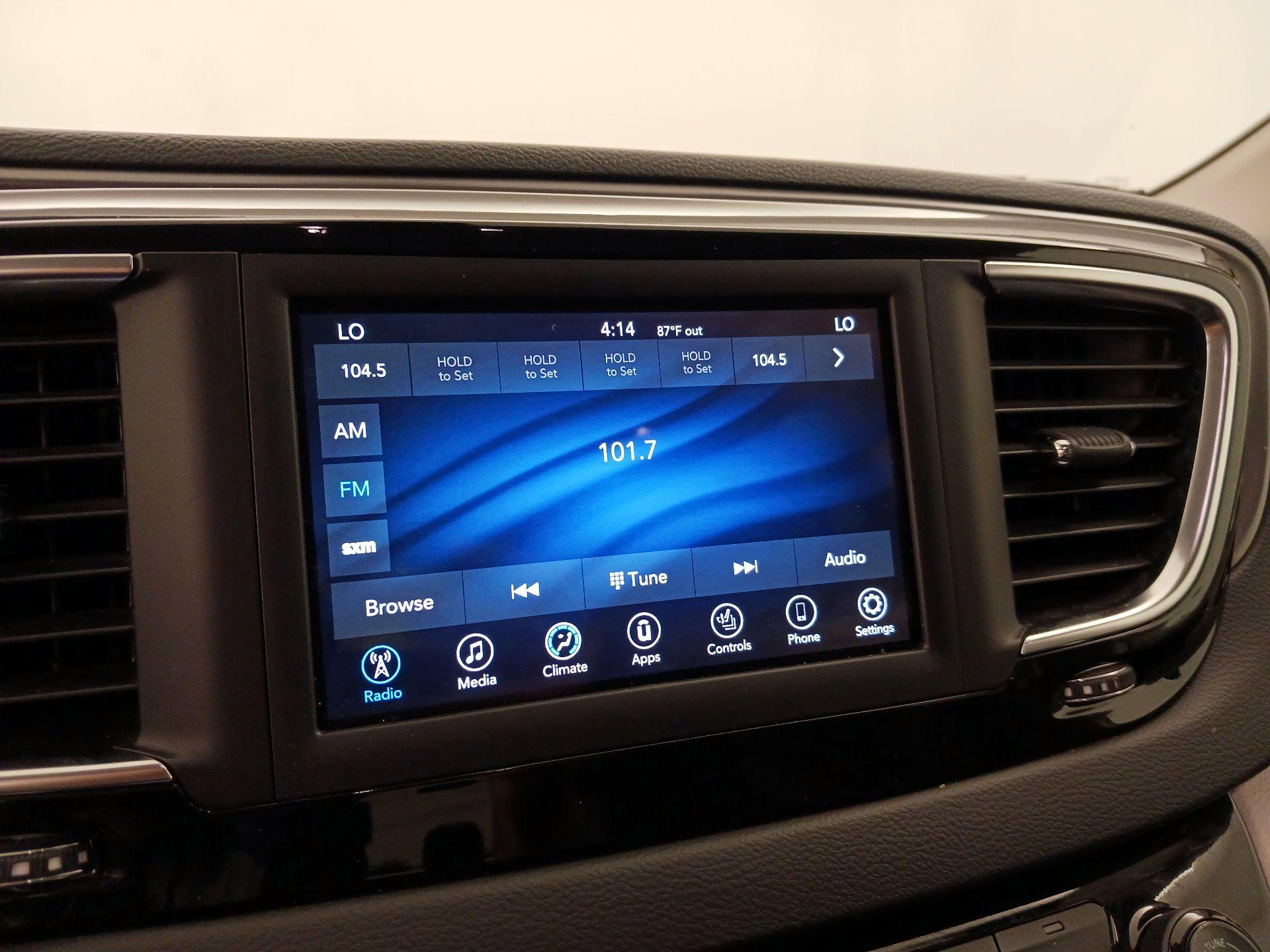 Thumbnail: 2020 Chrysler Pacifica - 15