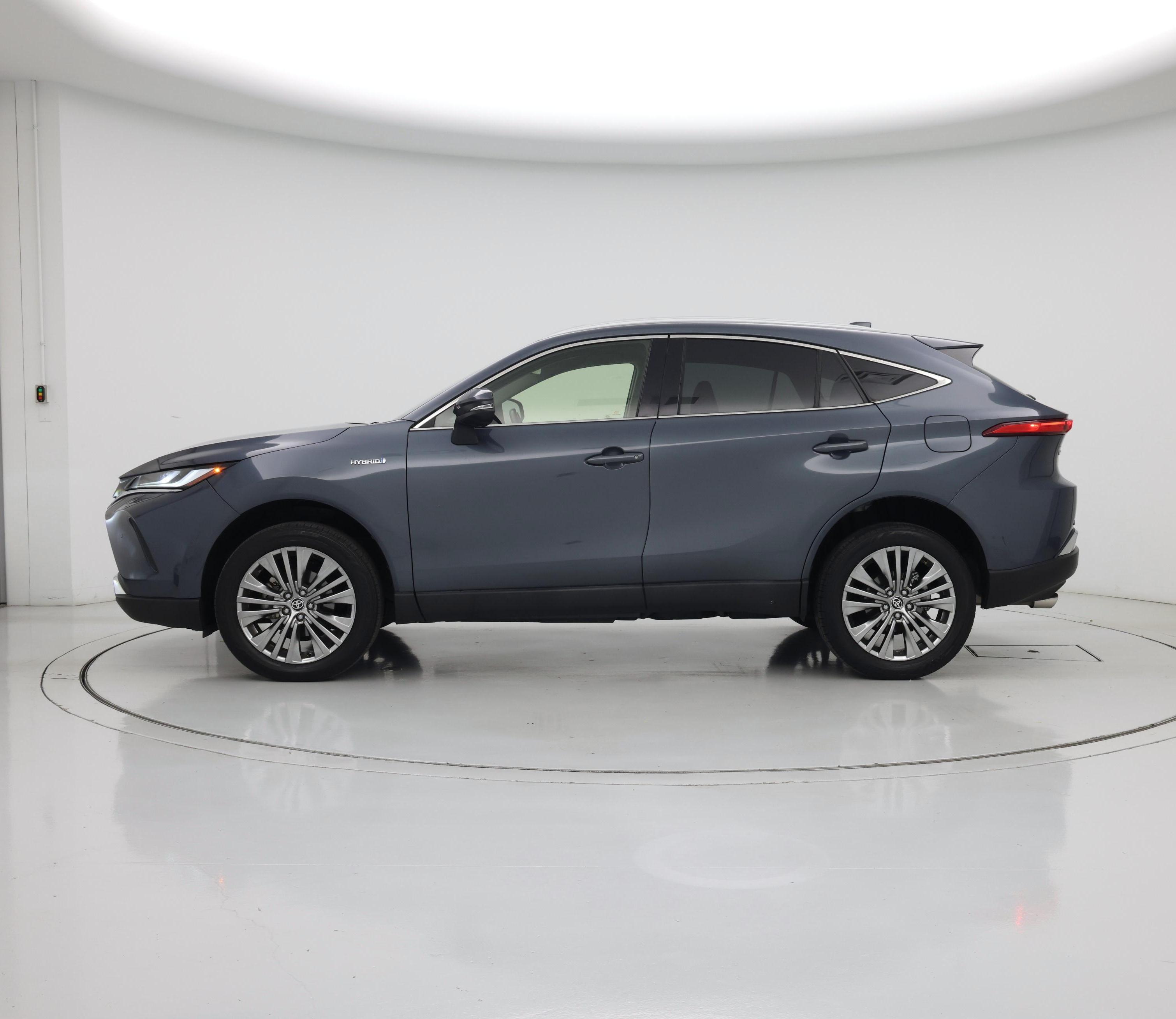 Thumbnail: 2021 Toyota Venza - 3