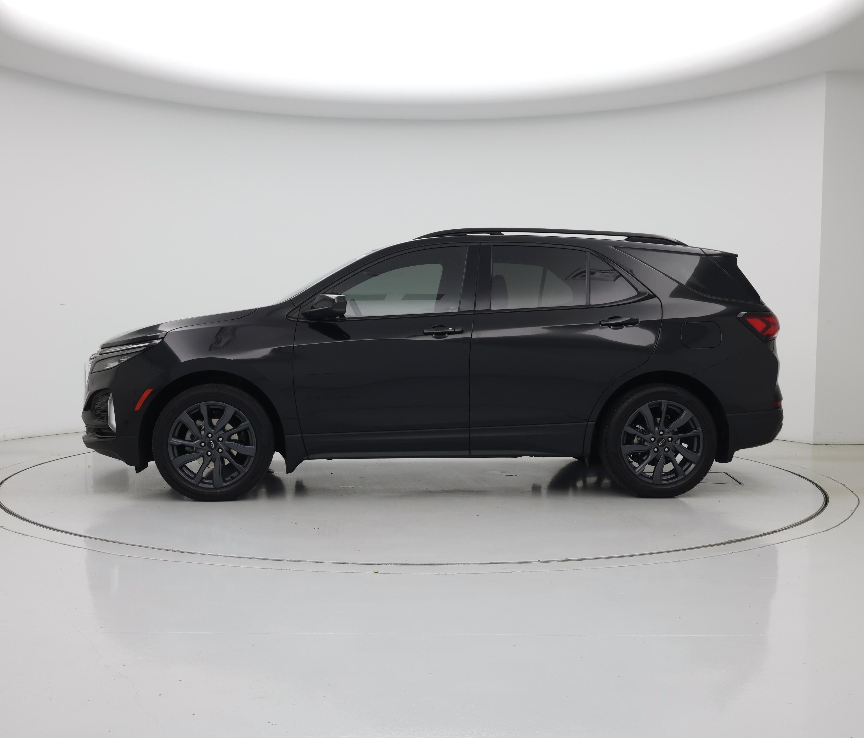 Thumbnail: 2023 Chevrolet Equinox - 3