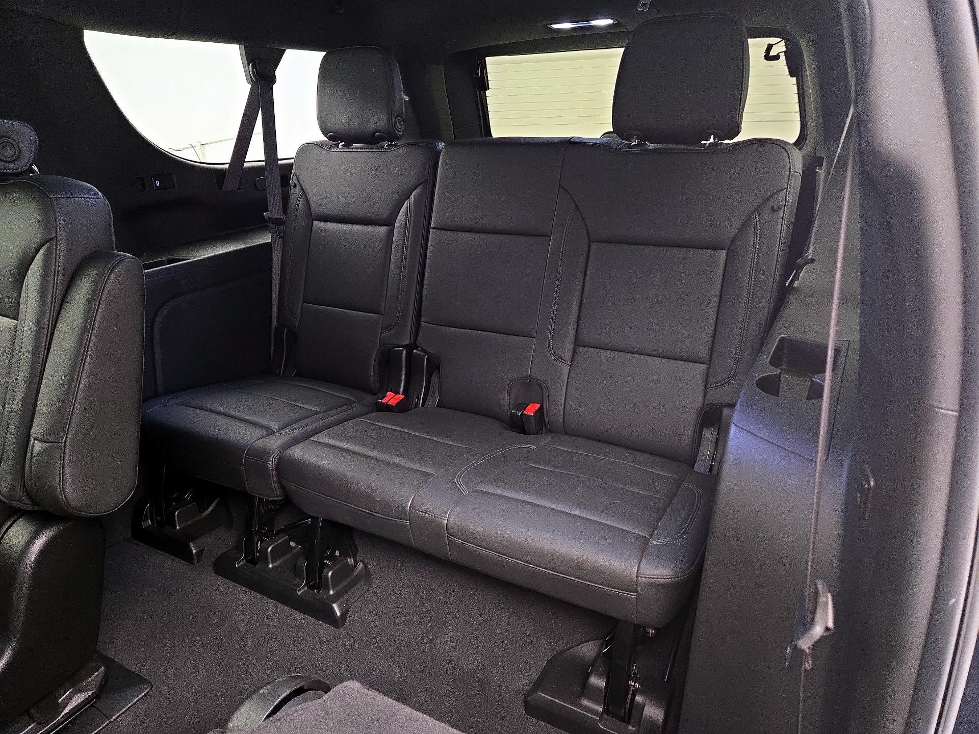 Thumbnail: 2023 Chevrolet Suburban - 20