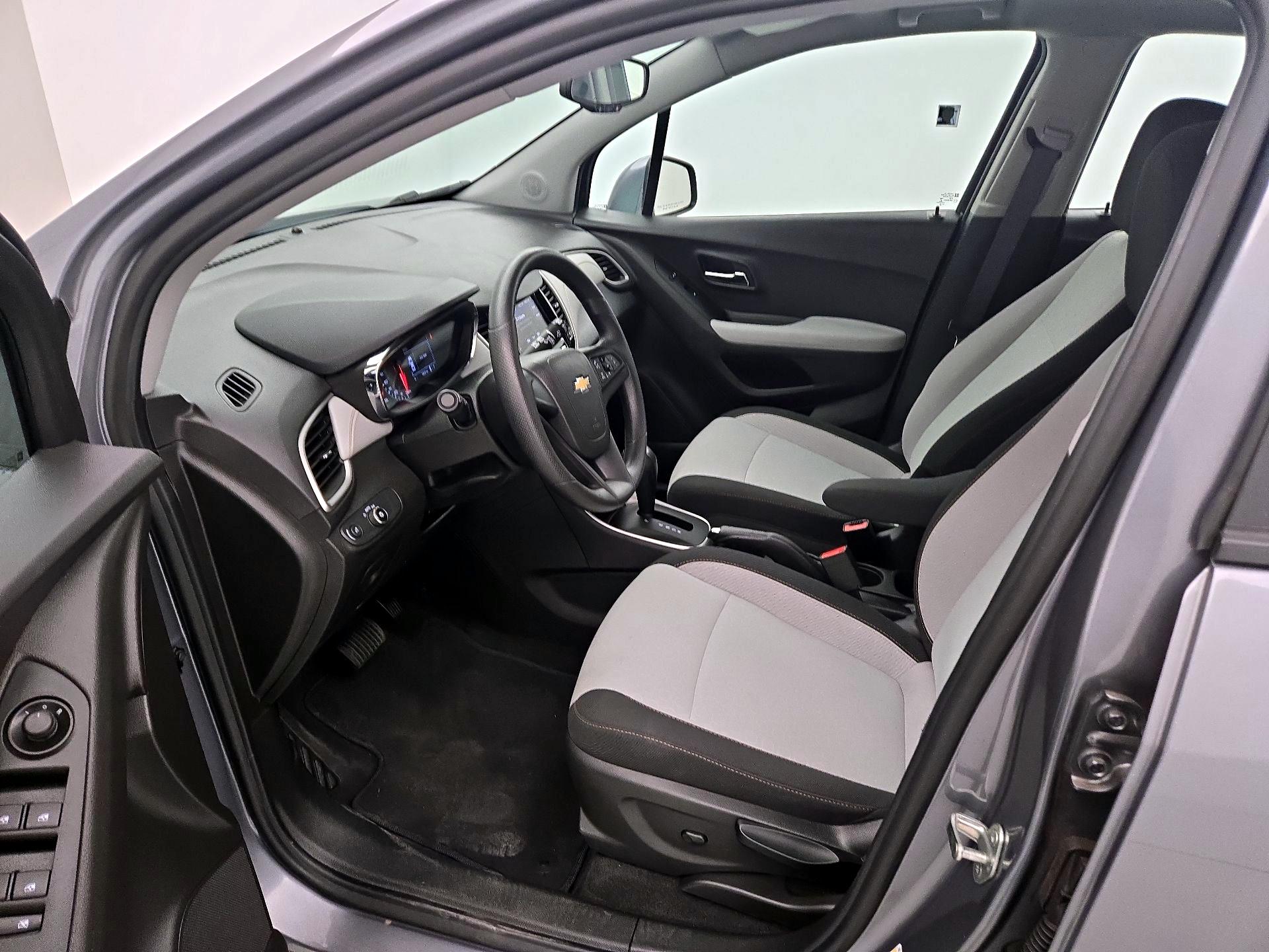 Thumbnail: 2020 Chevrolet Trax - 9
