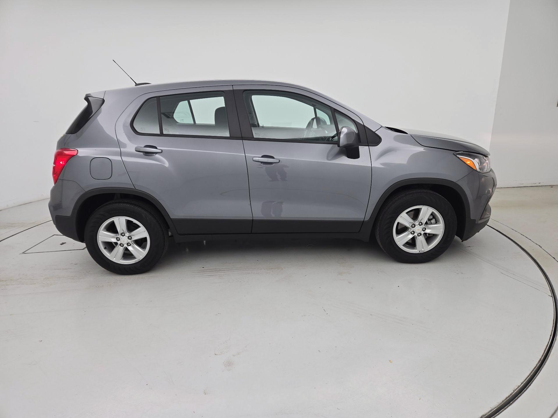 Thumbnail: 2020 Chevrolet Trax - 4