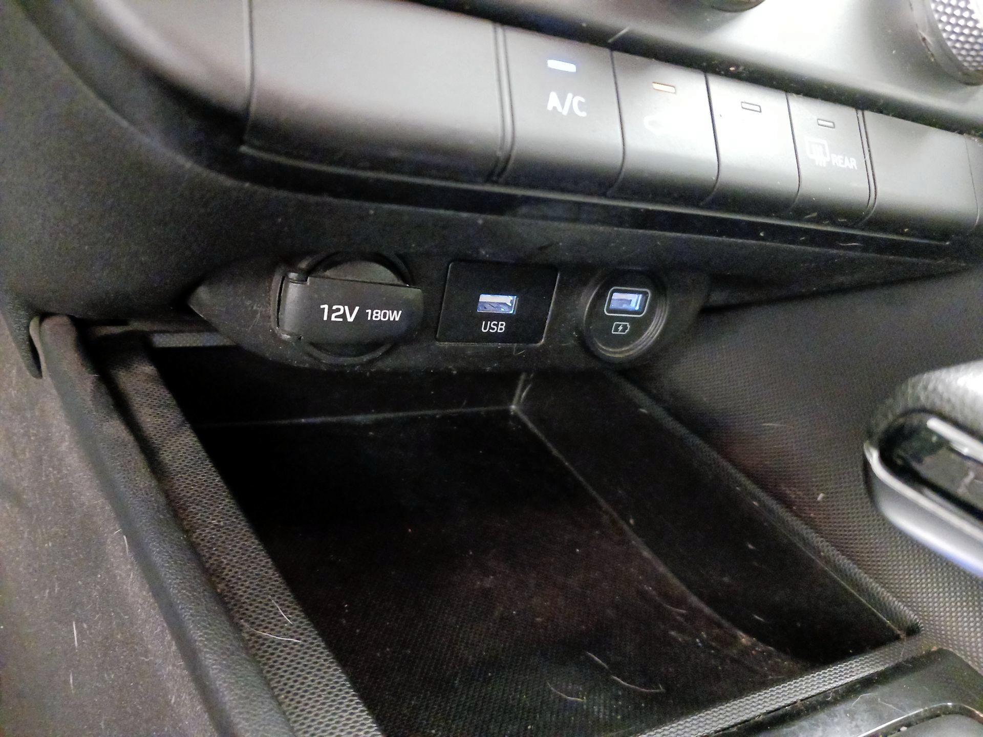 Thumbnail: 2021 Hyundai Elantra - 18