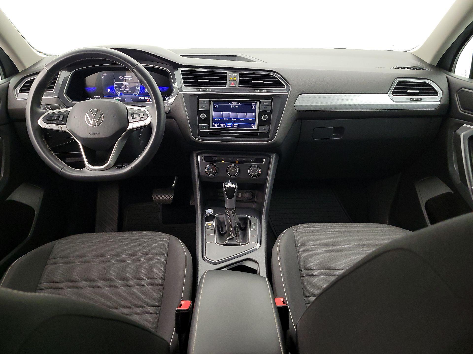 Thumbnail: 2024 Volkswagen Tiguan - 9