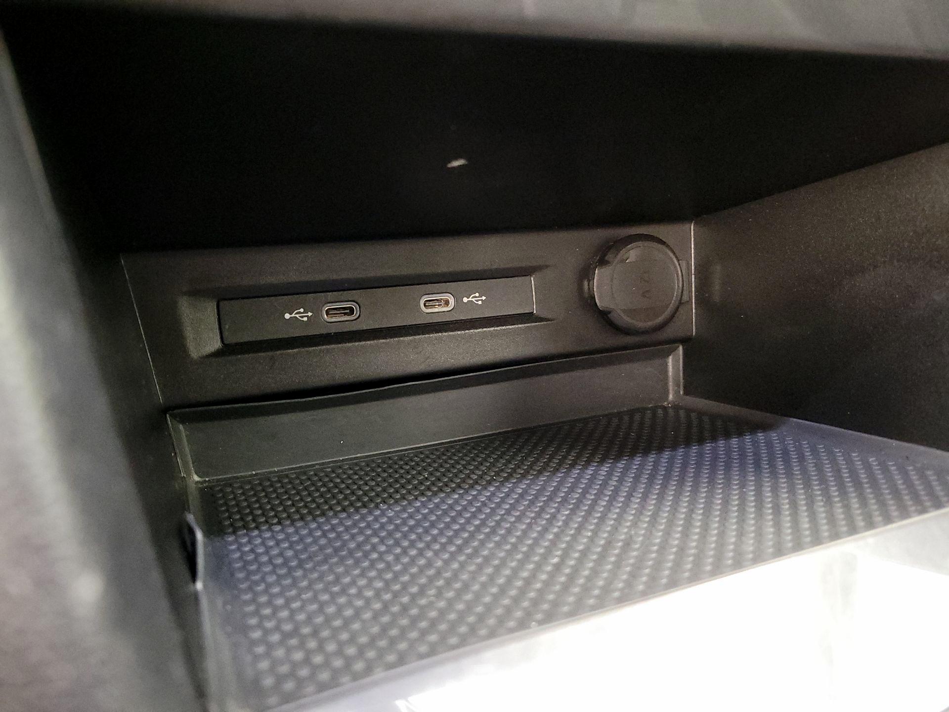 Thumbnail: 2024 Volkswagen Tiguan - 18