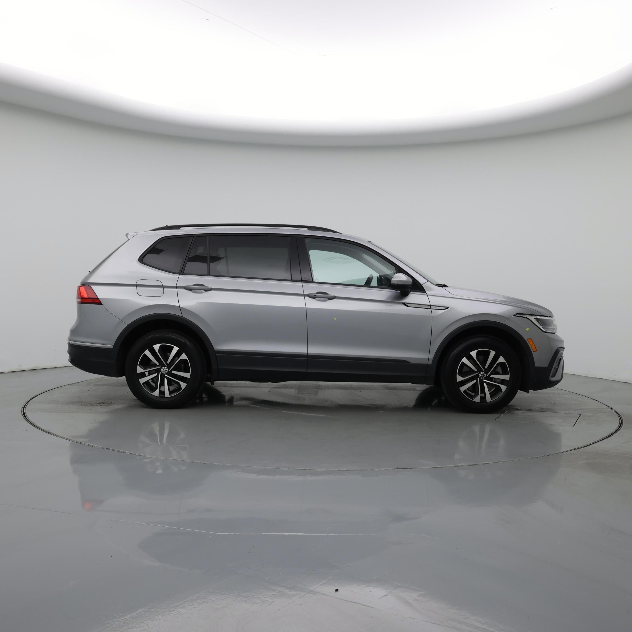 Thumbnail: 2024 Volkswagen Tiguan - 7