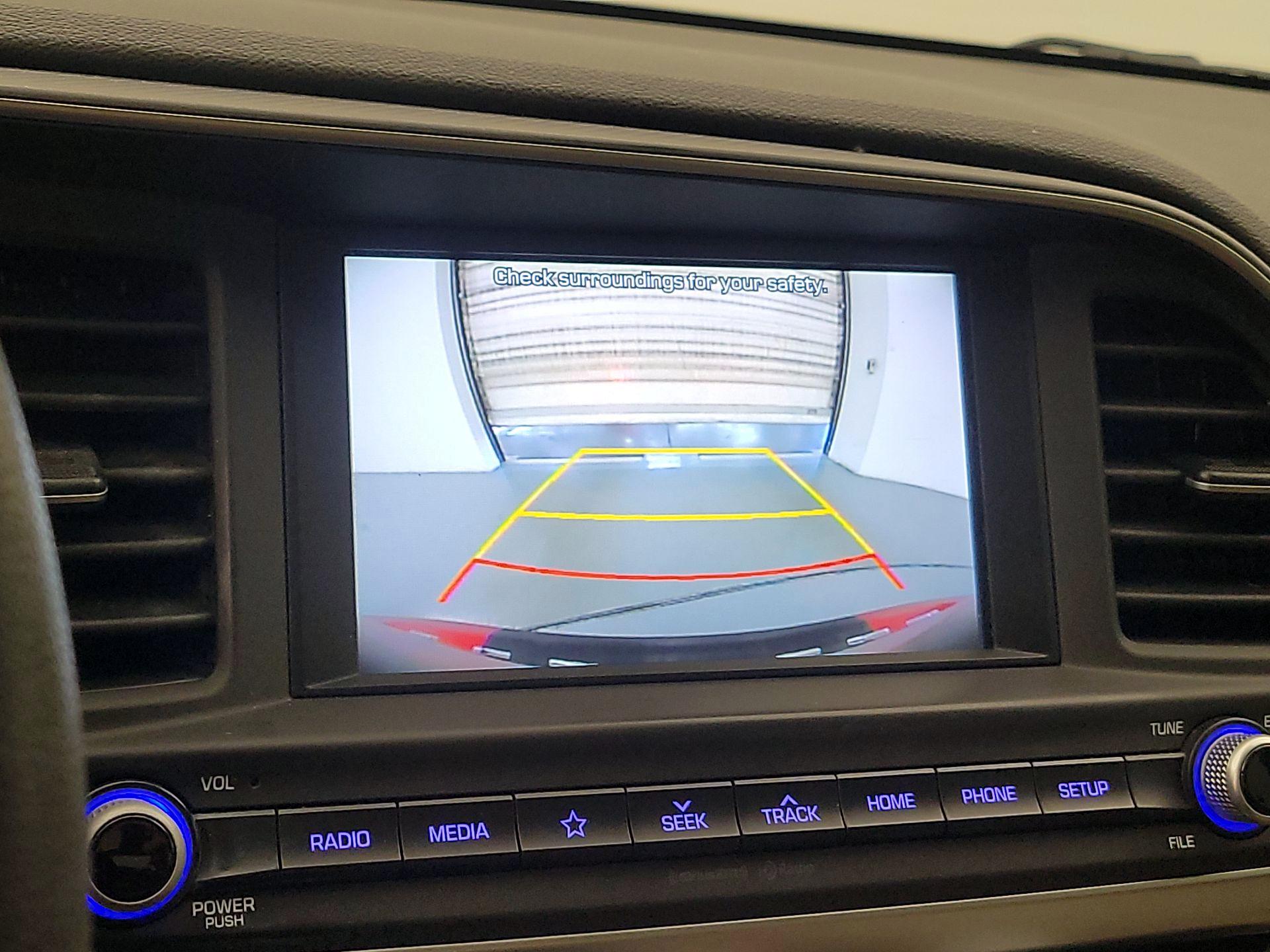 Thumbnail: 2019 Hyundai Elantra - 14